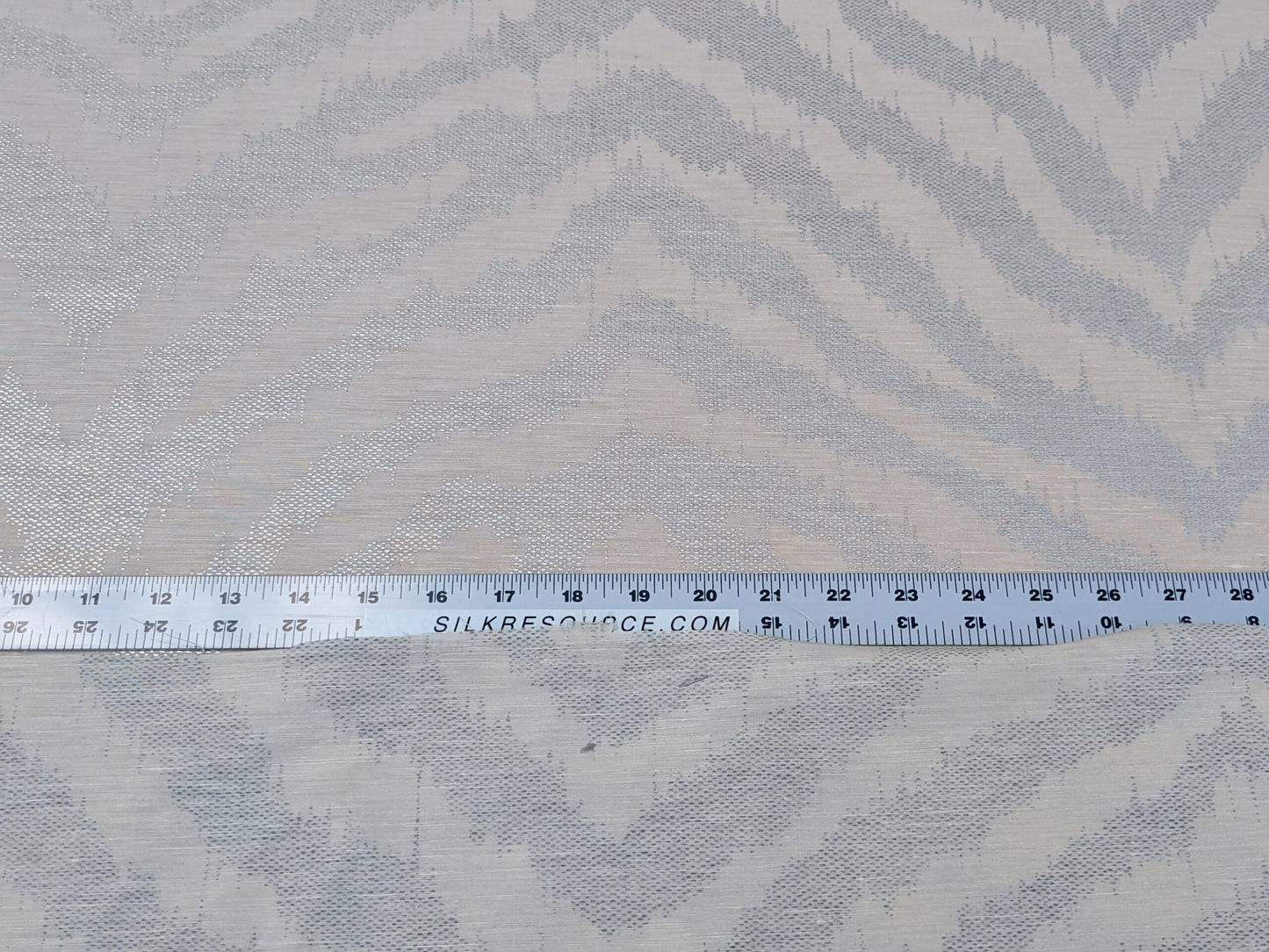 Scalamandre  Bengali Champagne Leopard Tiger Animal Skin Print Linen Silk MSRP USD366/y