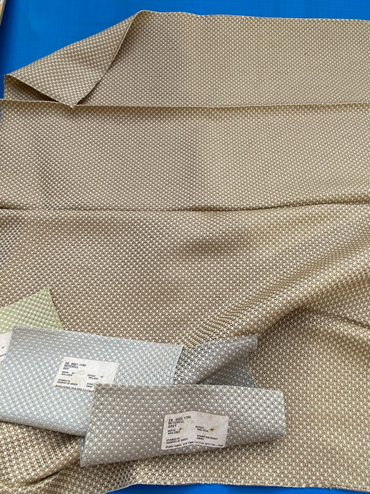 22 Berkbox71 Scalamandre Square Silk Fonthill Mitchell Light Brown Small Scale Texture Plain MSRP USD216/y