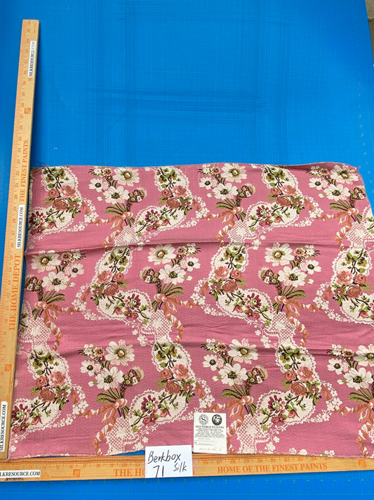 31 Berkbox71 Scalamandre Square Silk Old World Weavers Avvoltoio Multi on Fuchsia Floral MSRP USD1066/y