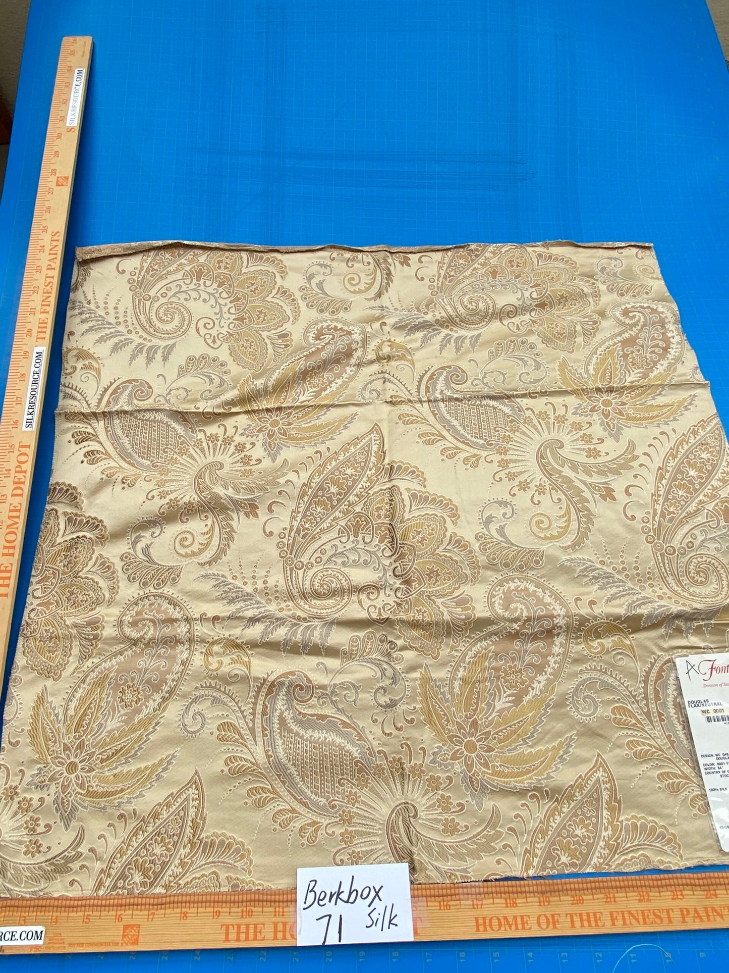 42 Berkbox71 Scalamandre Square Silk Fonthill Douglas Flax/Neutral Paisley Renaissance Damask  MSRP USD 336/y