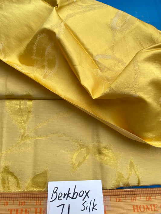 52 Berkbox71 Scalamandre Square Silk Grey Watkins Maharajah Citrun Reversible Yellow Contemporary MSRP USD 348/y