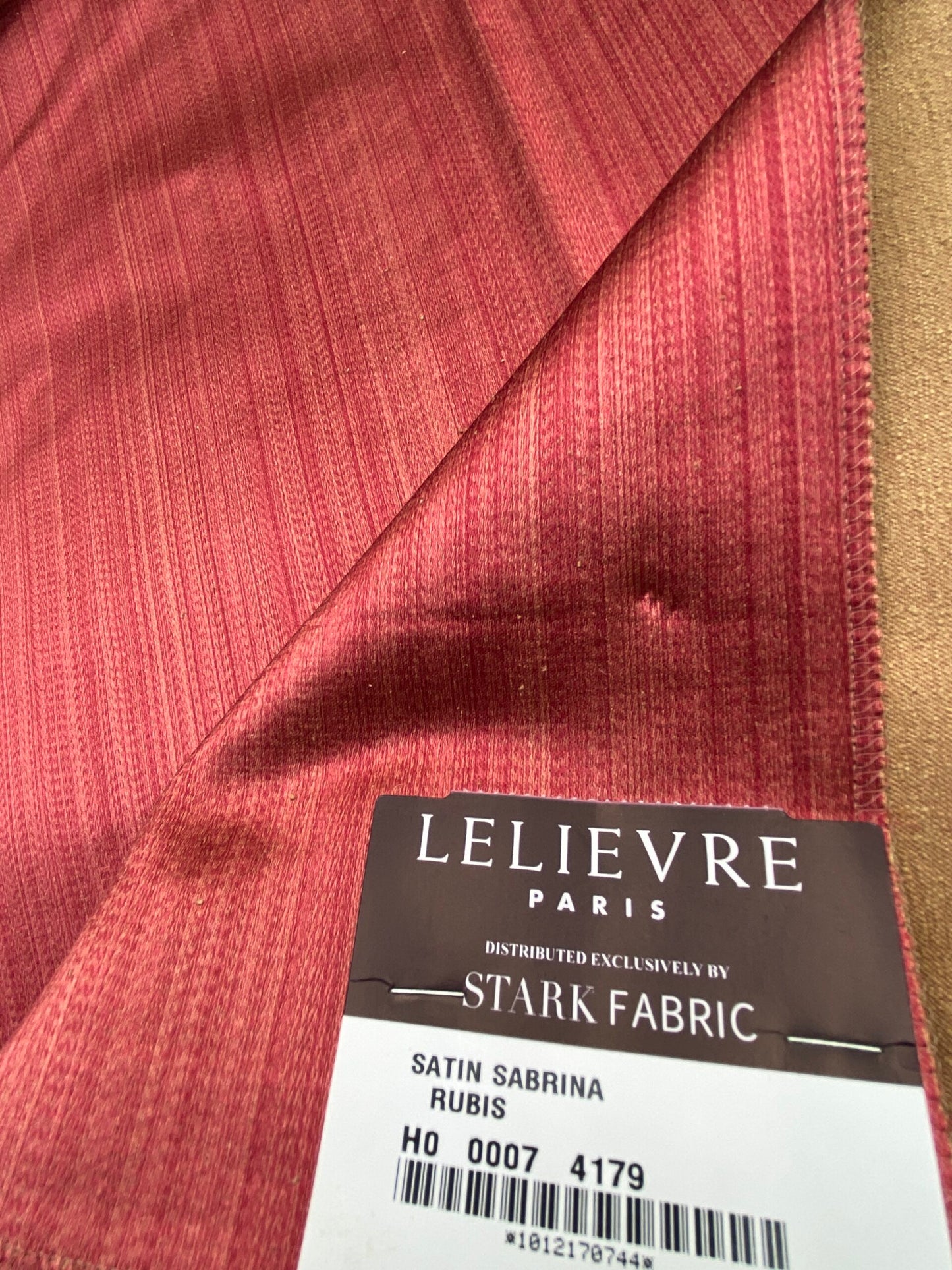 58 Berkbox71 Scalamandre Square Silk by Lelievre Satin Sabrina Rubis Red Plain MSRP USD 500+/y