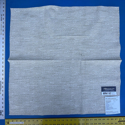 31 Berkbox47 27″x 27″ Square  Scalamandre Boris Kroll Chester Weave Sahara Jacquard White Beige