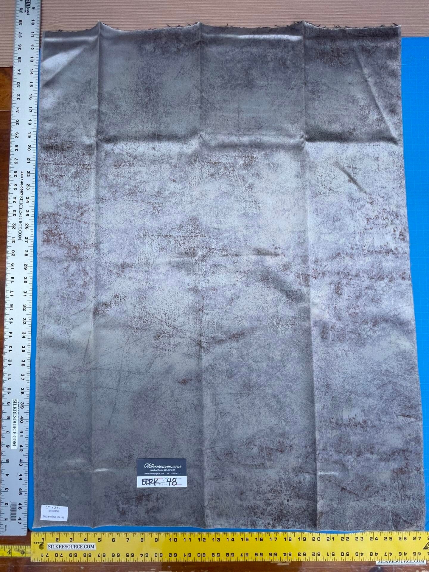 9 Berkbox48 37″x 27″  Scalamandre MONROE Gray Plain Solid Texture