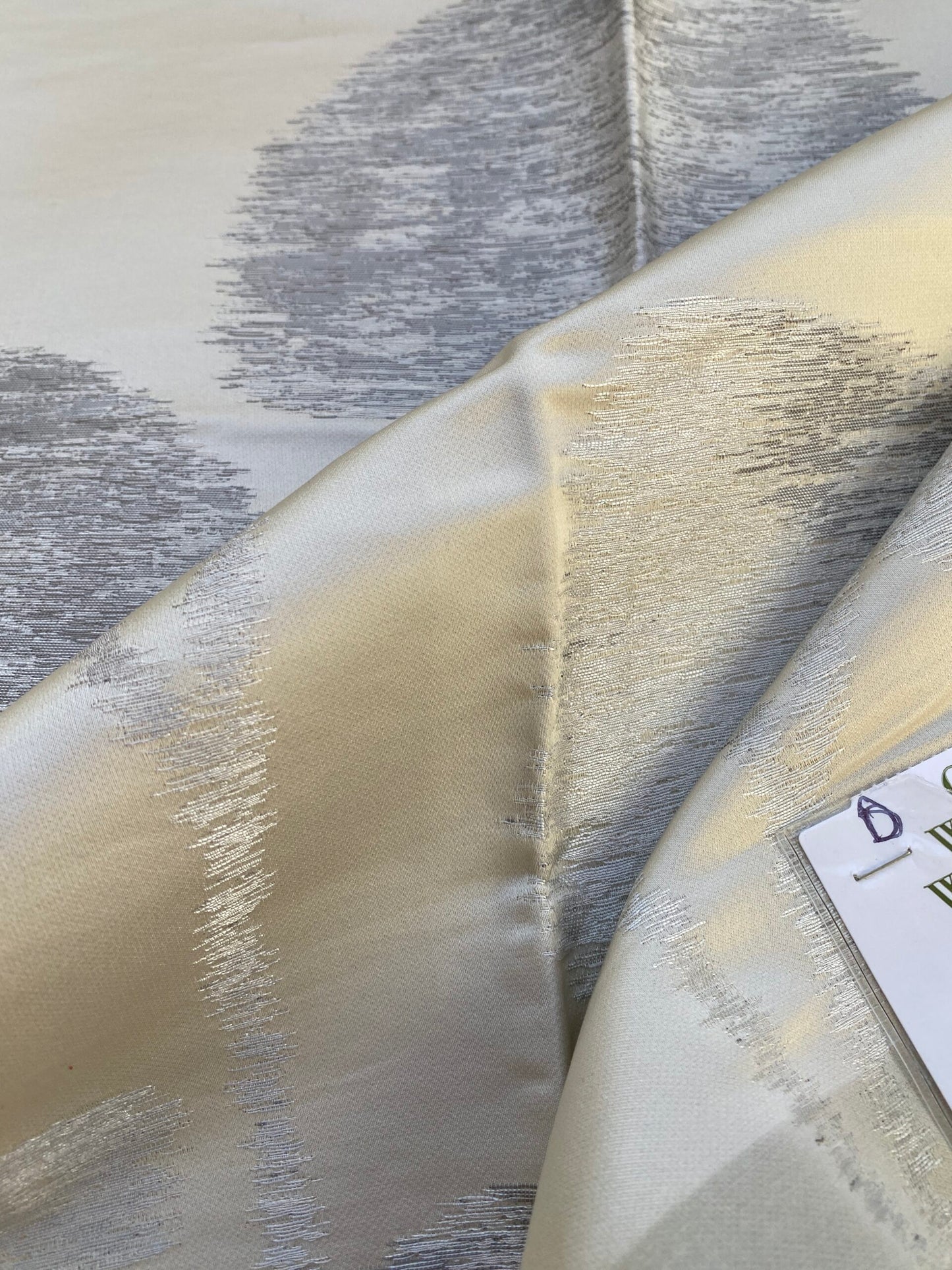 7 Berkbox73 Square Silk Blend by Old World Weavers Isabella Moon Glow Gray White MSRP USD 428/y