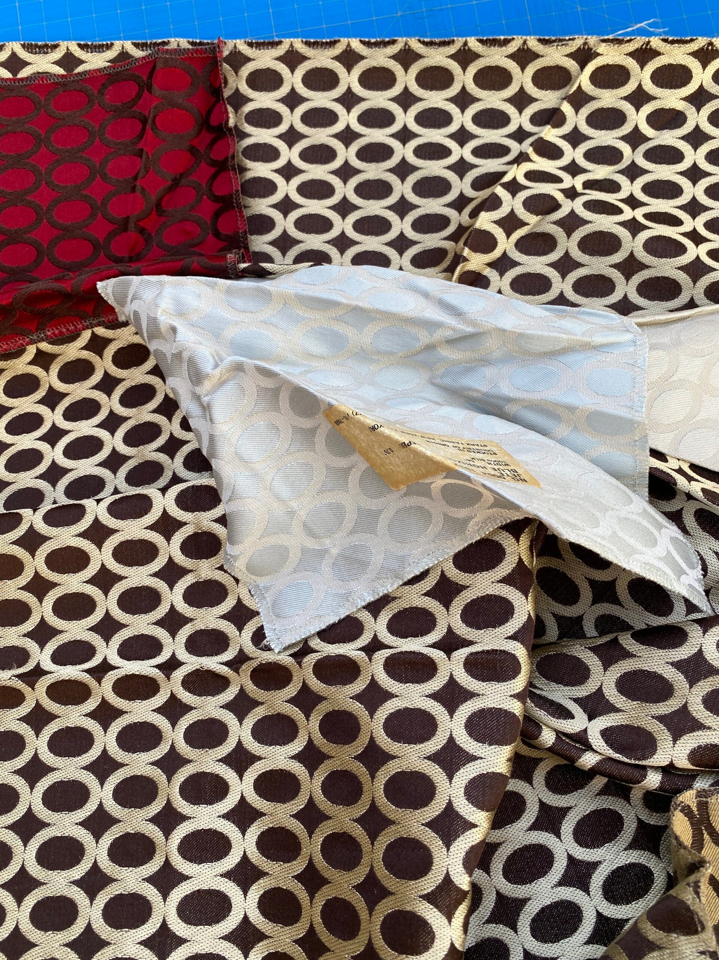 15 Berkbox73 Square Silk by Old World Weavers Jete Espresso Dot Circle Geometric Brown Beige 26"x32" MSRP USD 250/y