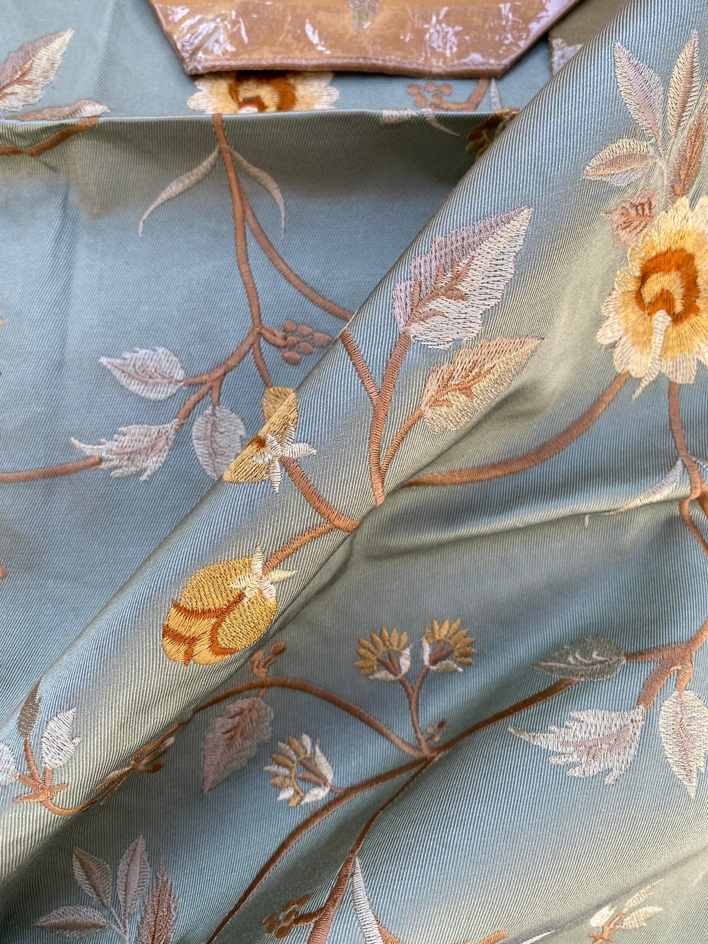 19 Berkbox73 Square Silk by Old World Weavers Benares Aqua Silk Embroidery 36"x 26" MSRP USD 250/y