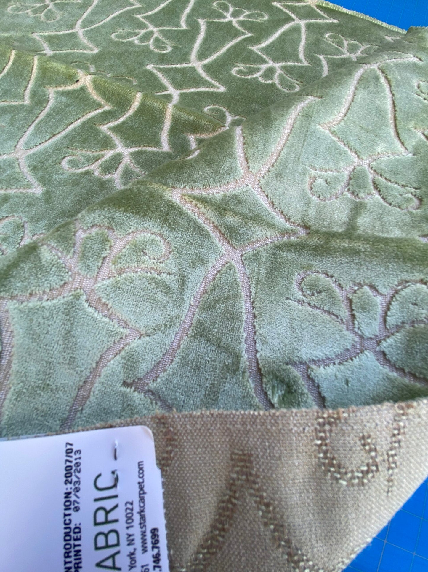 8 Berkbox74 Square Velvet by Old World Weavers Princess Aida Bamboo Green Cut Velvet Silky MSRP USD 265/Y