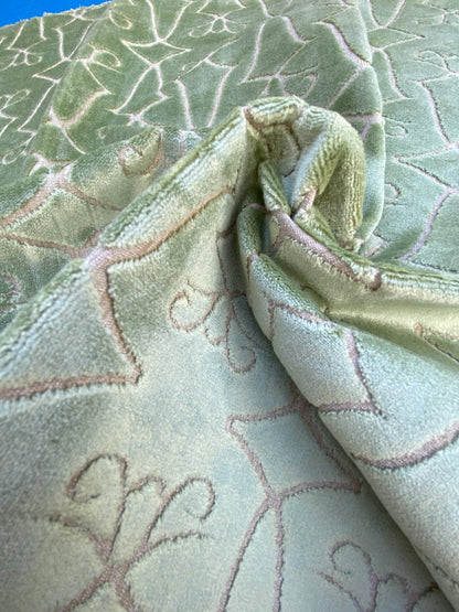 8 Berkbox74 Square Velvet by Old World Weavers Princess Aida Bamboo Green Cut Velvet Silky MSRP USD 265/Y