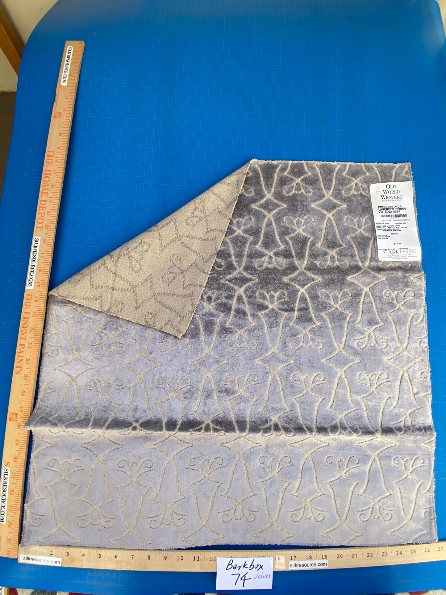 10 Berkbox74 Square Velvet by Old World Weavers Princess Aida Lavender Smoke Gray Cut Velvet Silky MSRP USD 265/Y