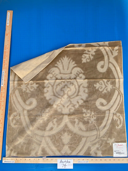 19 Berkbox74 Square Velvet by Fonthill Velours Savoie Beige Cloud Medallion MSRP USD 304/Y