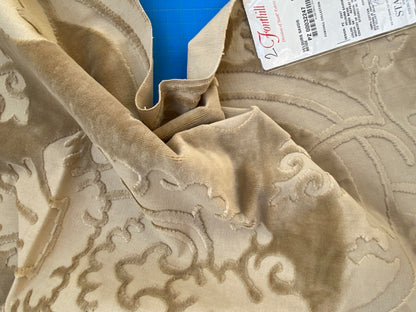20 Berkbox74 Square Velvet by Fonthill Velours Savoie Beige Cloud Medallion MSRP USD 304/Y