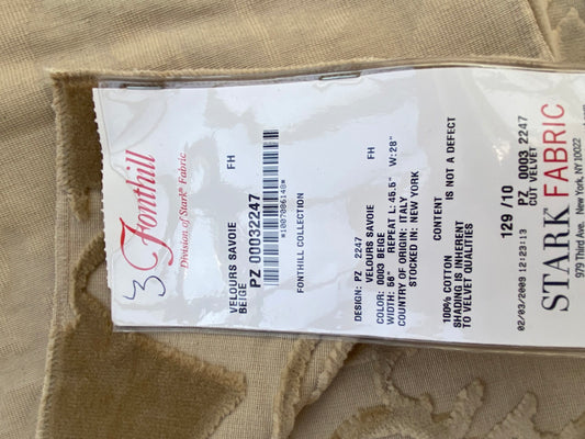 21 Berkbox74 Square Velvet by Fonthill Velours Savoie Beige Cloud Medallion MSRP USD 304/Y