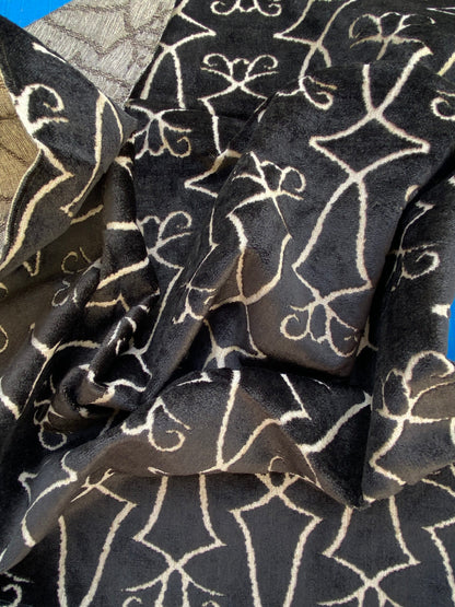 24 Berkbox74 Square Velvet by Old World Weavers Princess Aida Graphite Cut Velvet Silky Black MSRP USD 228/Y