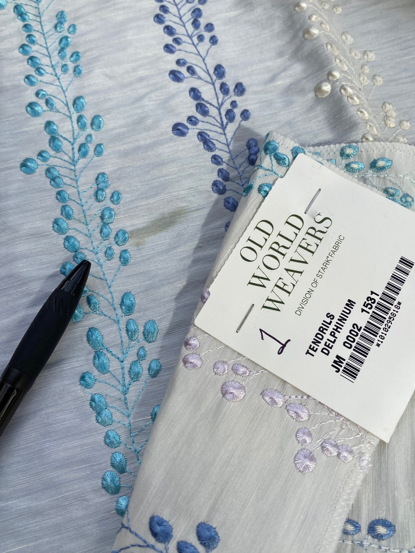 19 Berkbox75 Square Embroidery by Old World Weavers Tendrils Delphinium Blue on White Linen Embroidered Leaf Dot Stripe MSRP USD 300+/Y