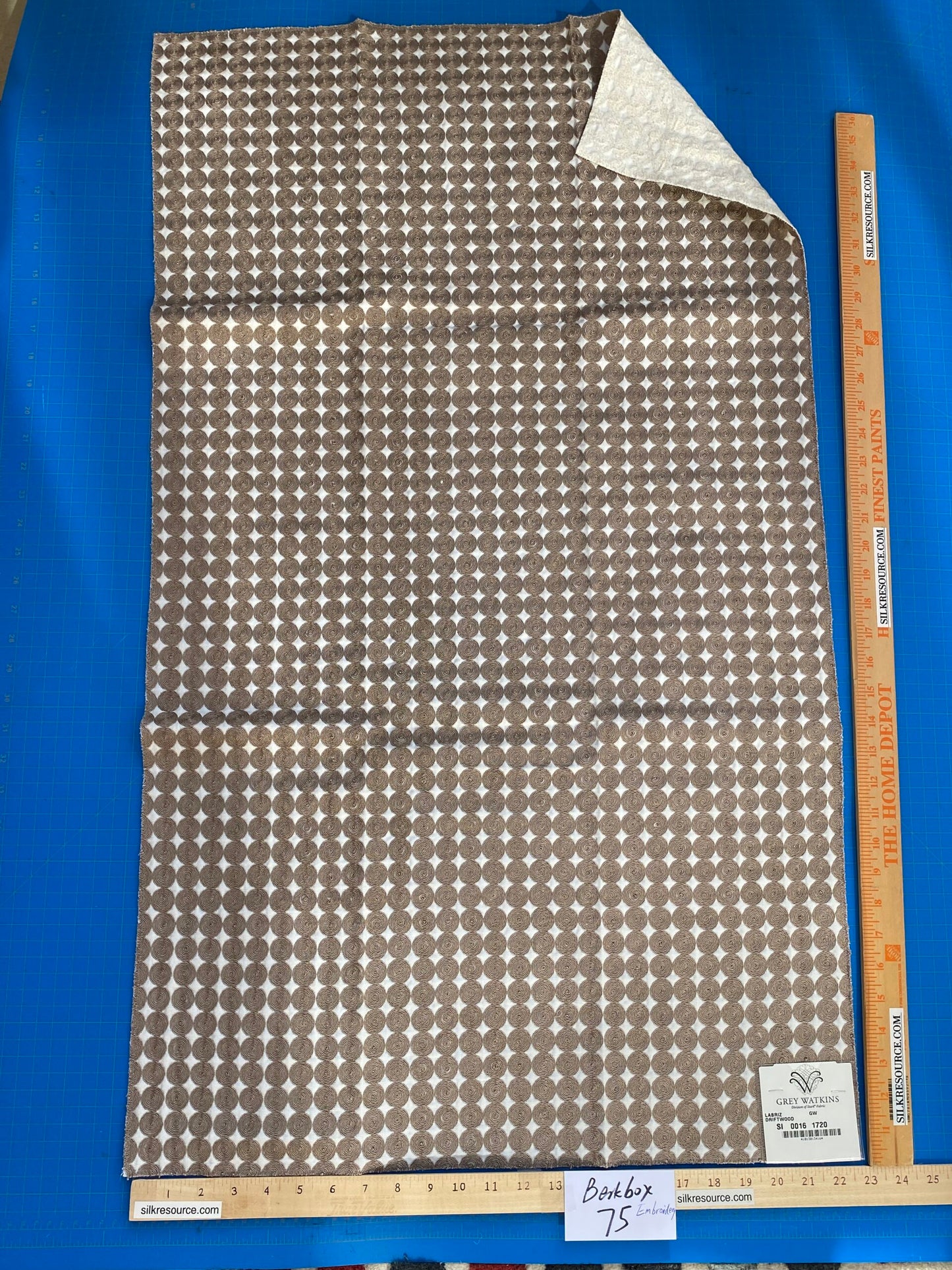 39 Berkbox75 Square Embroidery by Grey Watkins Labriz Driftwood Circle Small Scale MSRP USD 340/Y