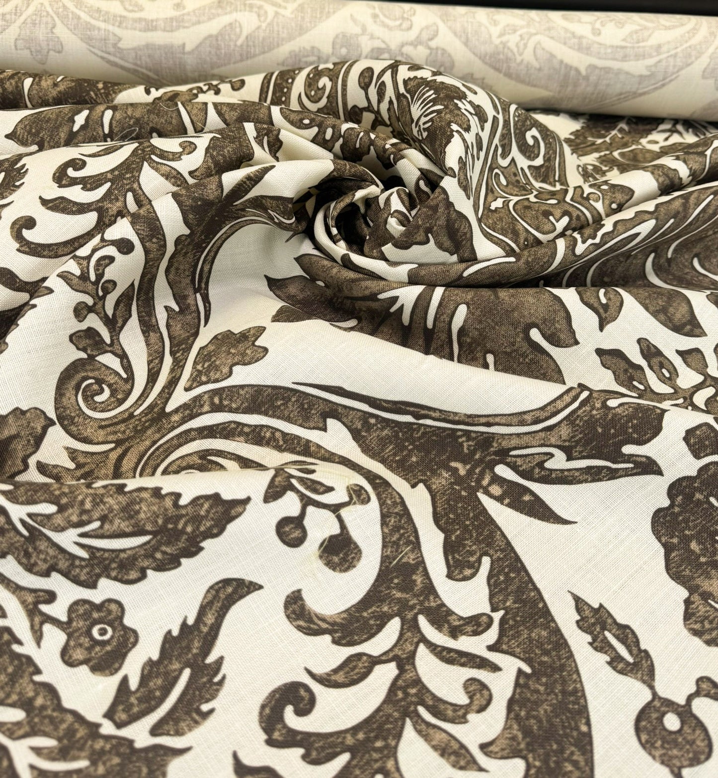 Scalamandre Luciana Damask Linen Print  Espresso Brown White Damask Print Gray MSRP USD 346/Y