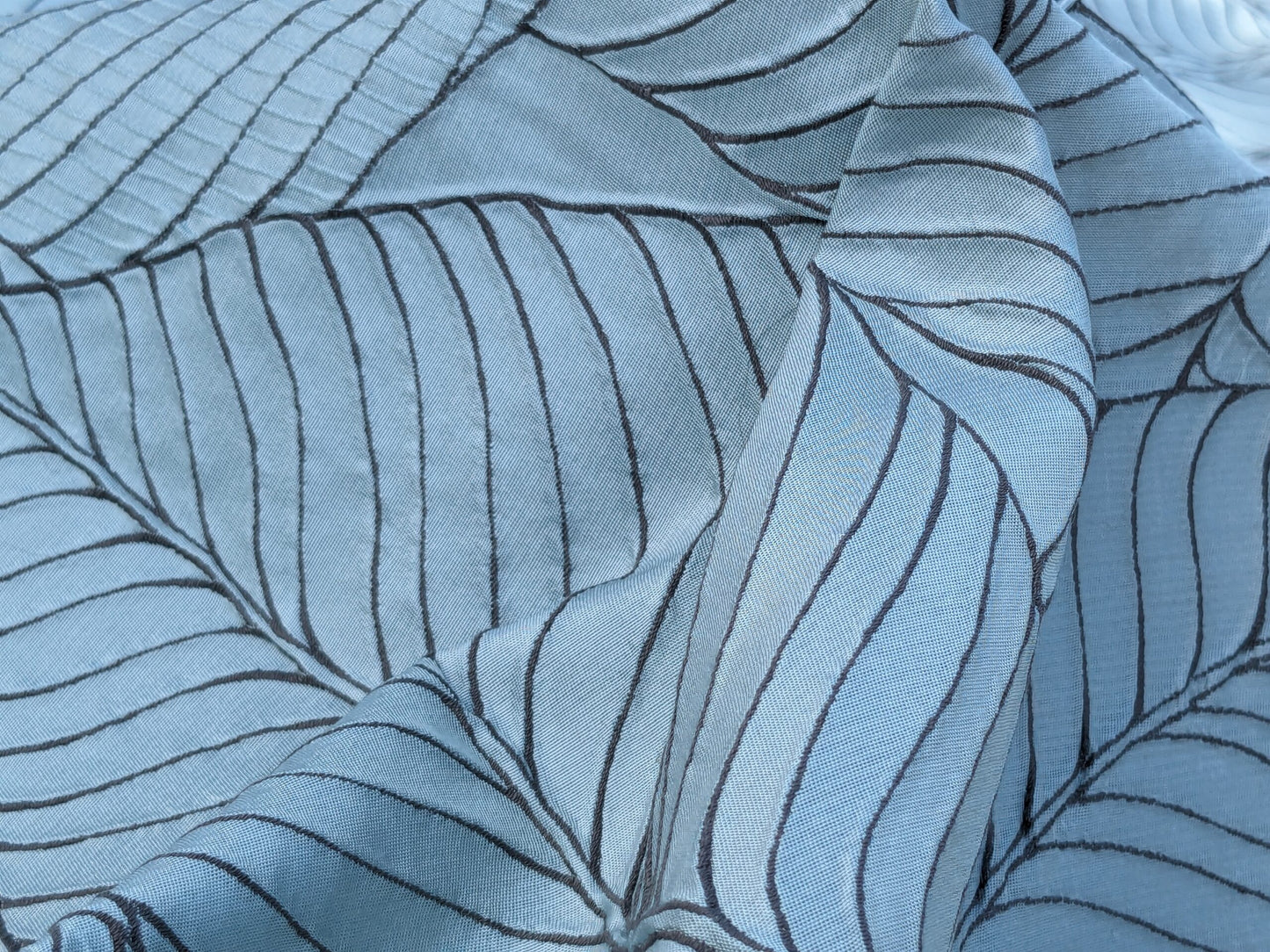 Scalamandre Sagamore Hill Bluebell Blue Large Silk Lampas Tropical Foliage Old World Weavers MSRP USD 492/Y