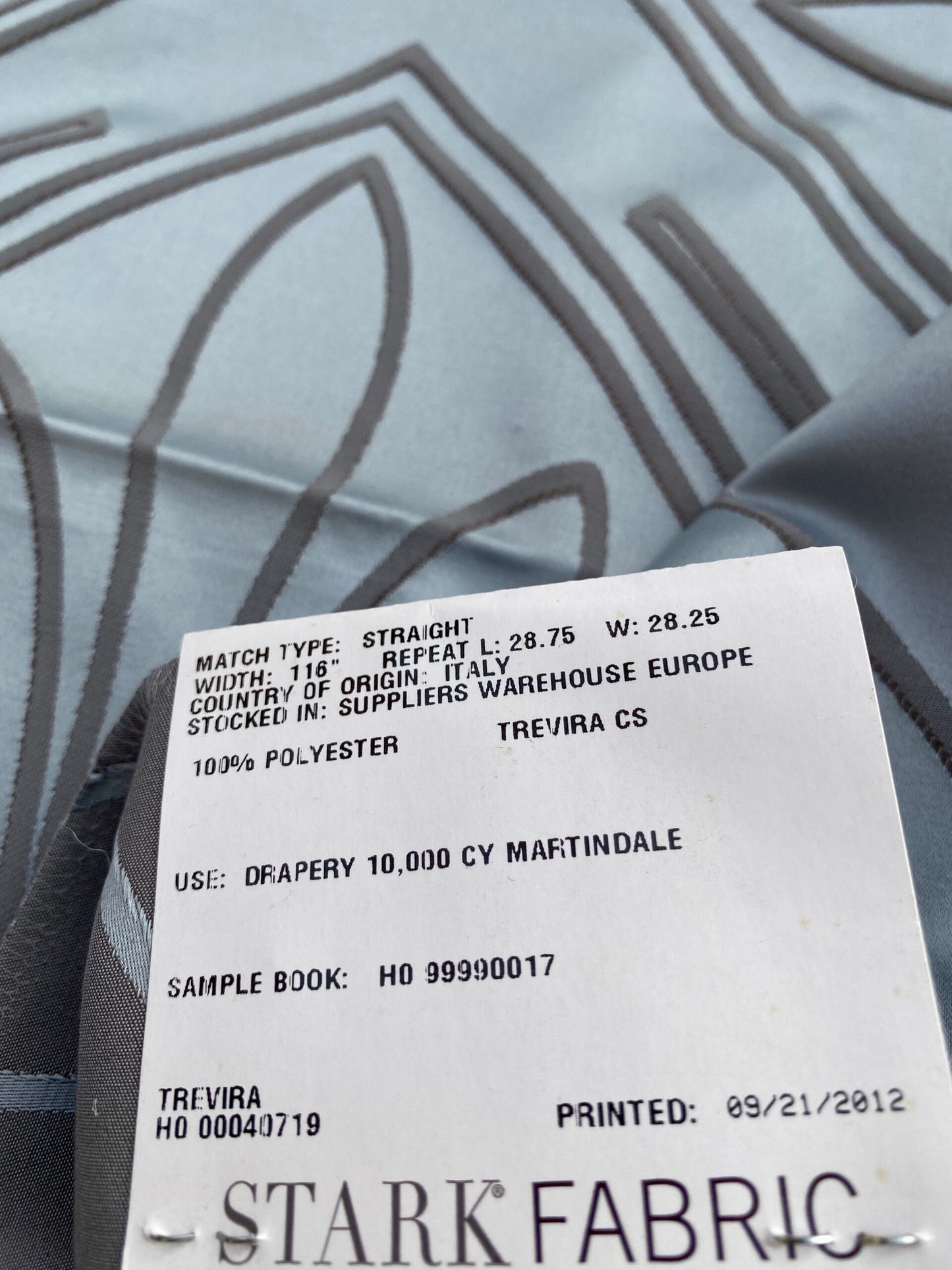 15 Berkbox76 Square Jacquard by Lelievre Trefle Opale Gray Damask Polyester MSRP USD 542/y