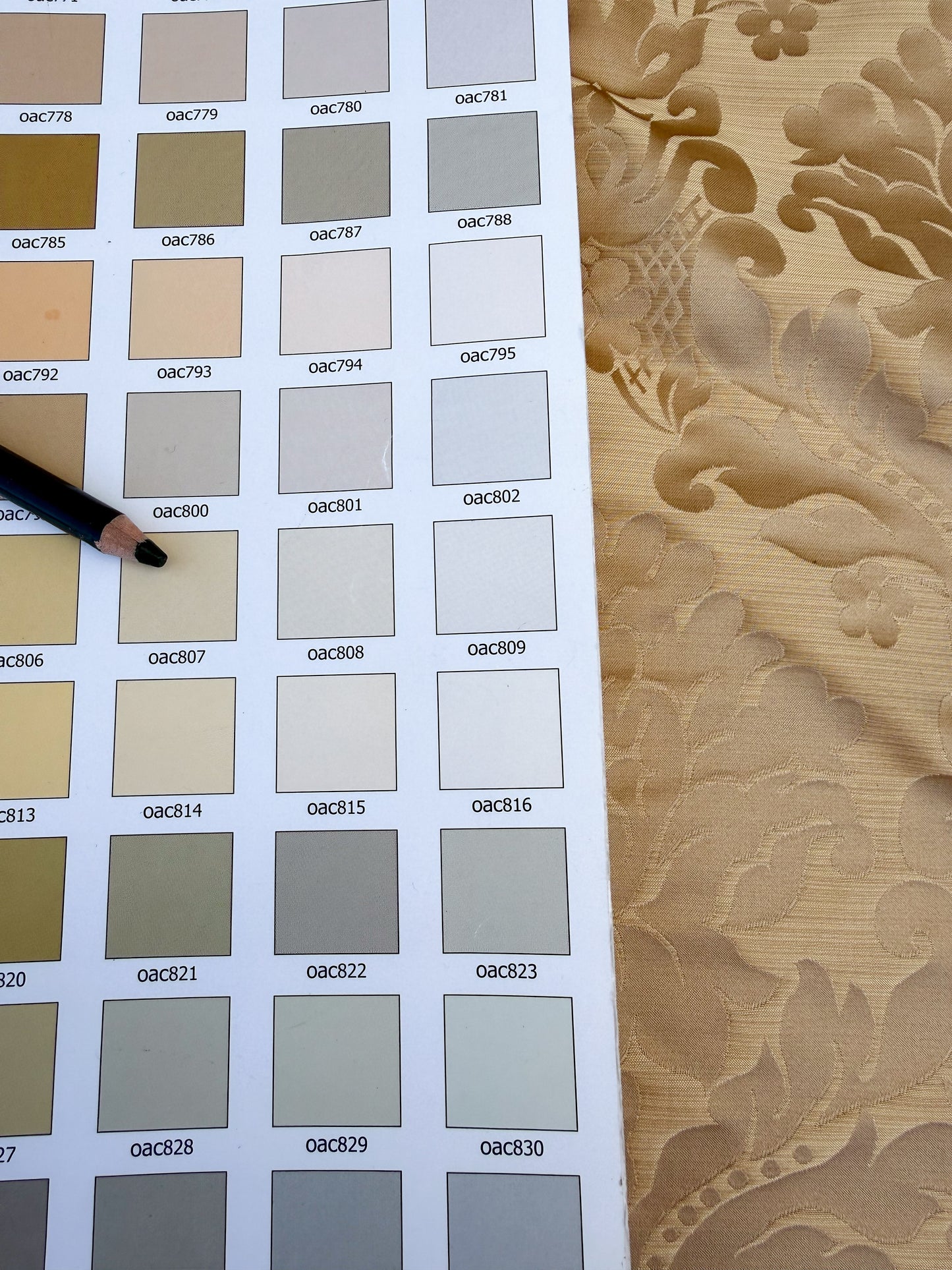 0.88 yards High End Veranda Renaissance Damask 100% Silk Pale Yellow Gold