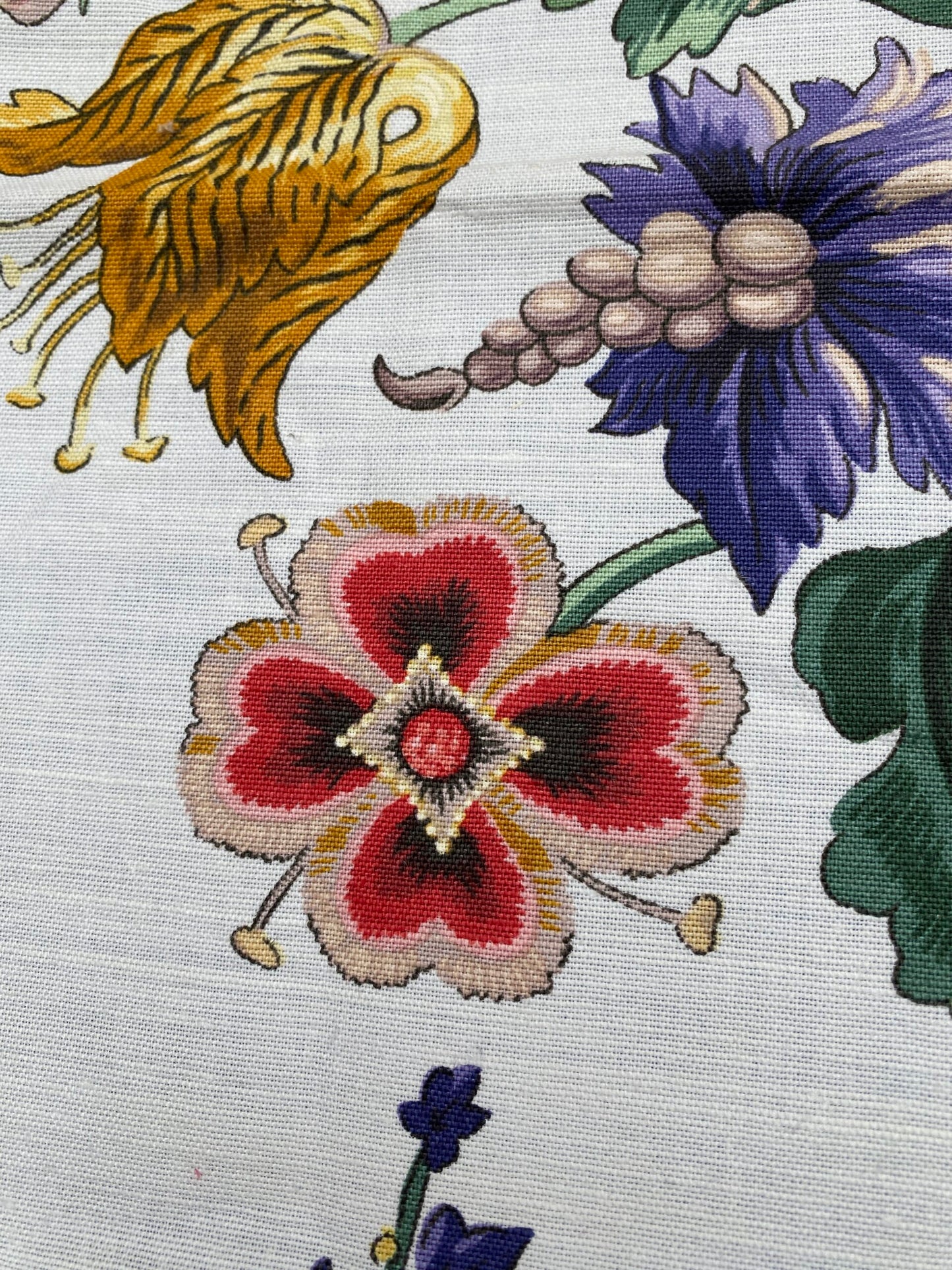 20 Berkbox77 Square Printed Fabrics by Grey Watkins Les Fleurs Mysterieuses Multi Color on White Floral Cotton Linen MSRP USD 784/Y