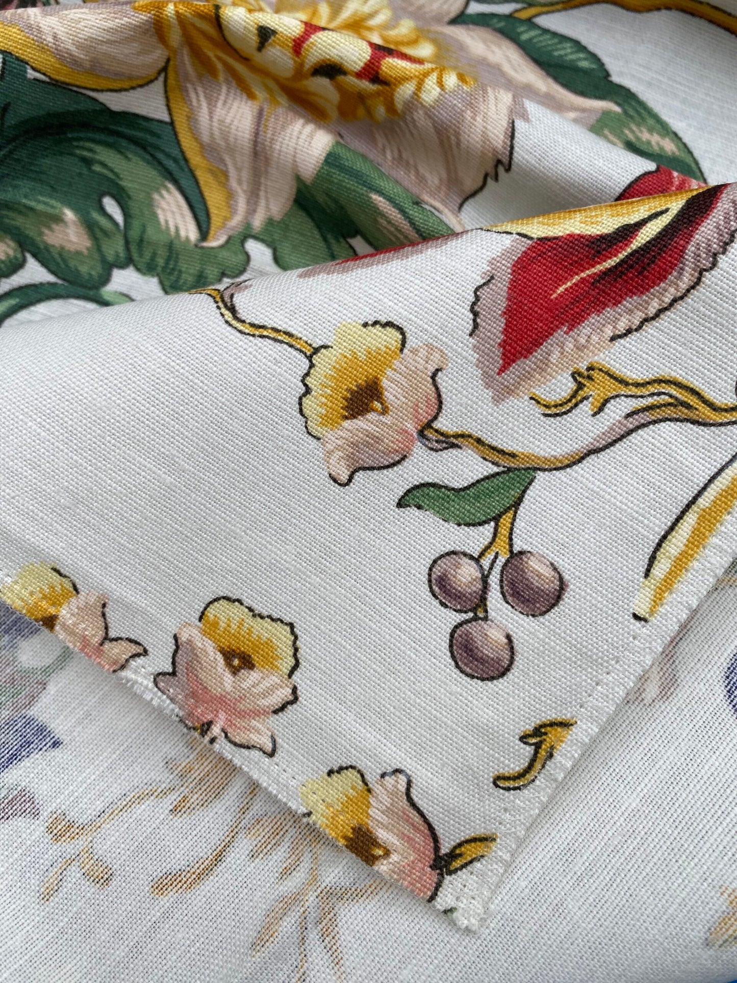 22 Berkbox77 Square Printed Fabrics by Grey Watkins Les Fleurs Mysterieuses Multi Color on White Floral Cotton Linen MSRP USD 784/Y