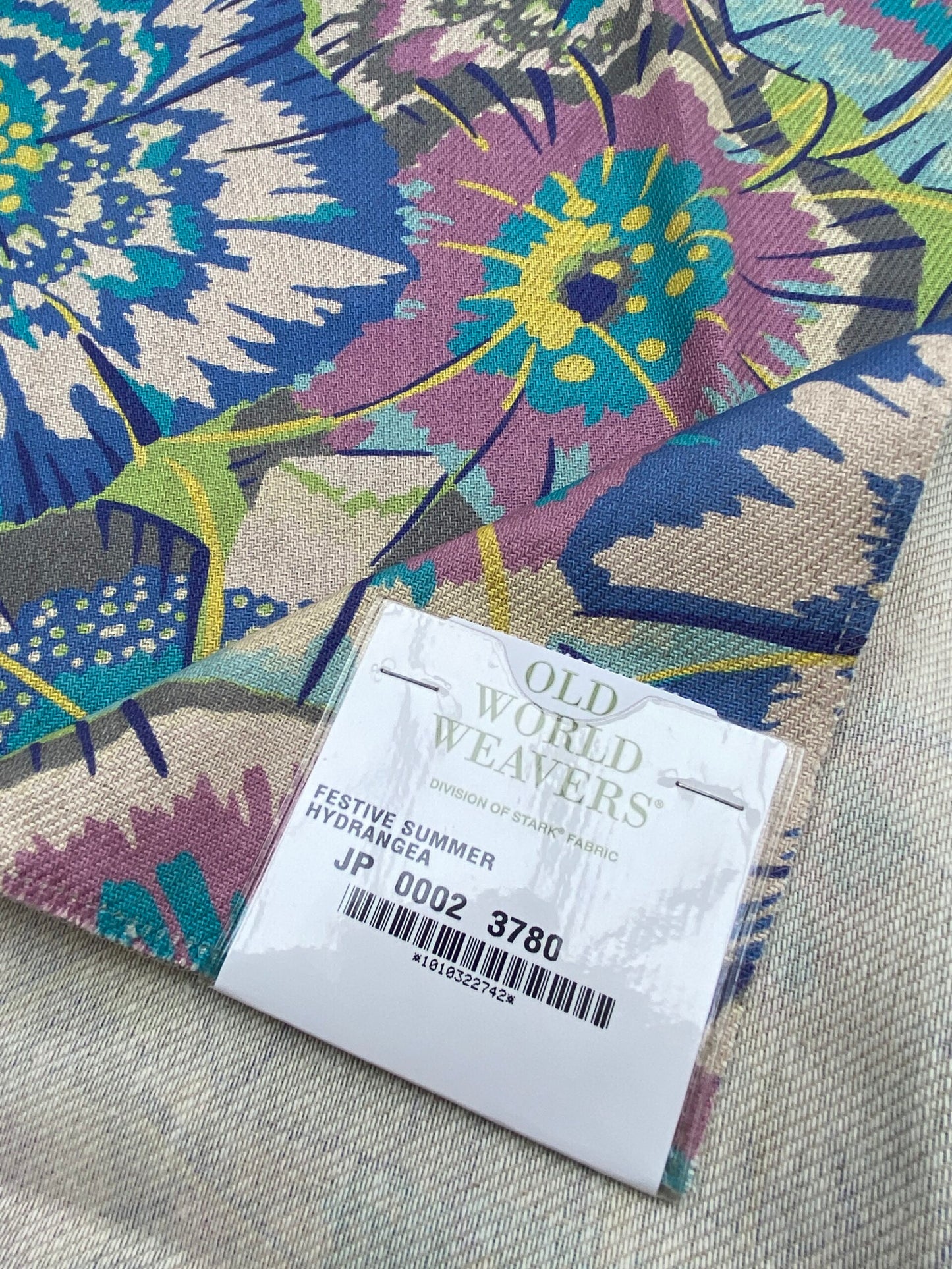 24 Berkbox77 Square Printed Fabrics by Old World Weavers Festive Summer Hydrangea Blue Pink Botanical Linen Cotton  MSRP USD 300+/y