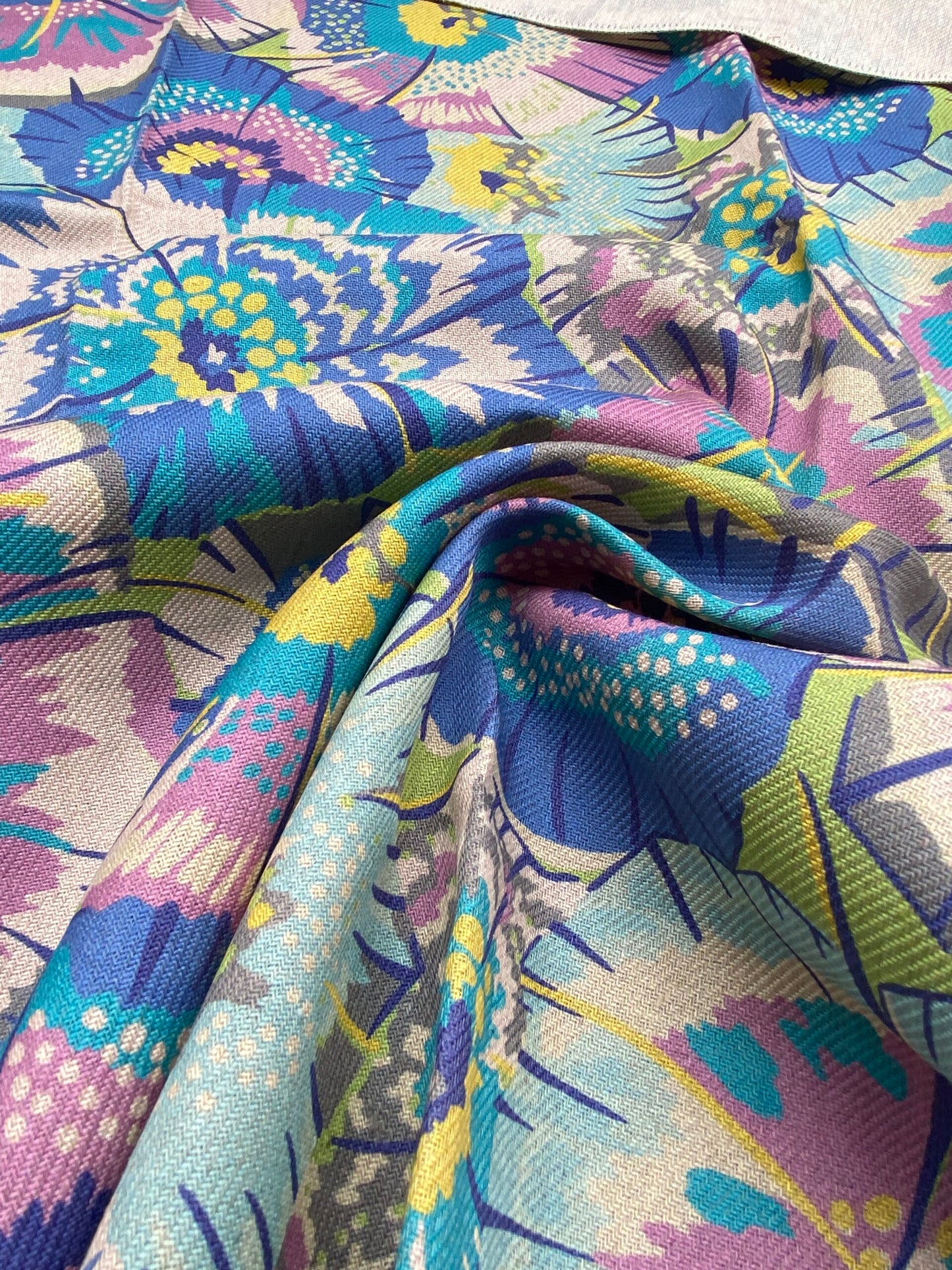 24 Berkbox77 Square Printed Fabrics by Old World Weavers Festive Summer Hydrangea Blue Pink Botanical Linen Cotton  MSRP USD 300+/y