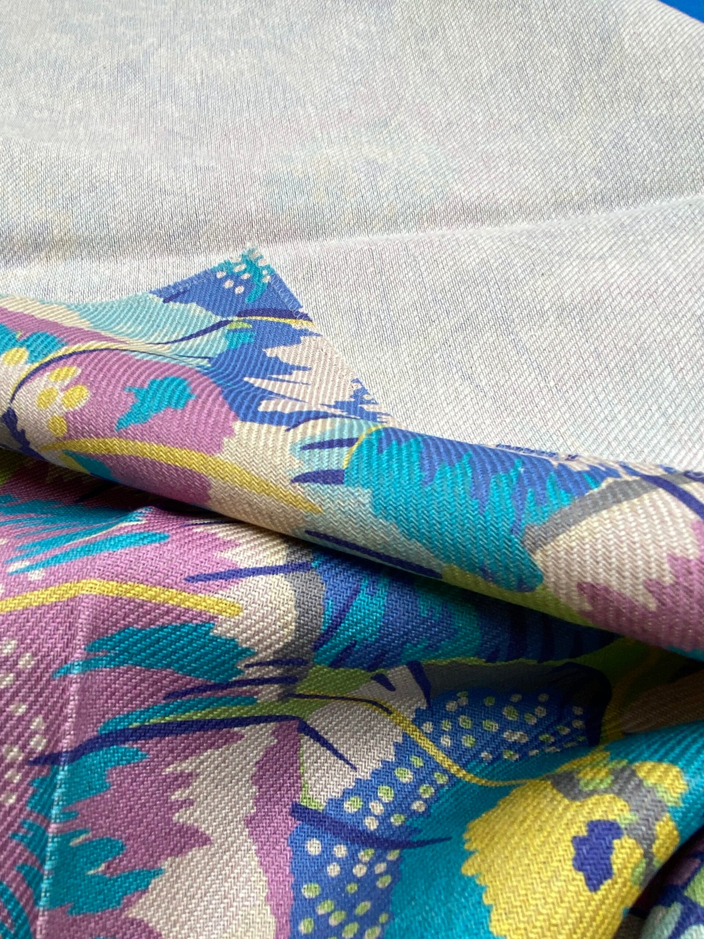 24 Berkbox77 Square Printed Fabrics by Old World Weavers Festive Summer Hydrangea Blue Pink Botanical Linen Cotton  MSRP USD 300+/y