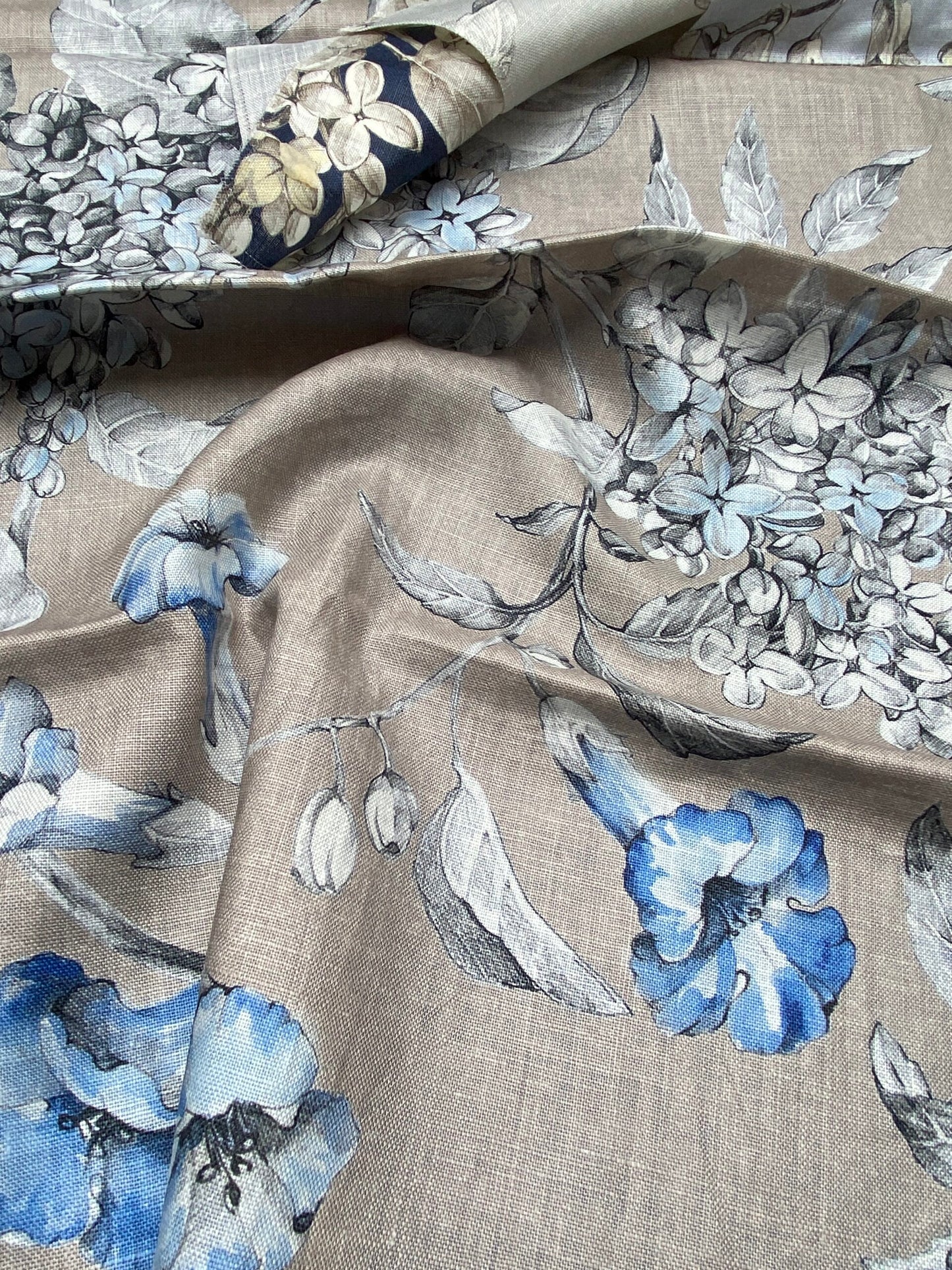 26 Berkbox77 Square Printed Fabrics by Grey Watkins Merrimon Linen Gray Floral 33" x 27"  MSRP USD 300+/Y