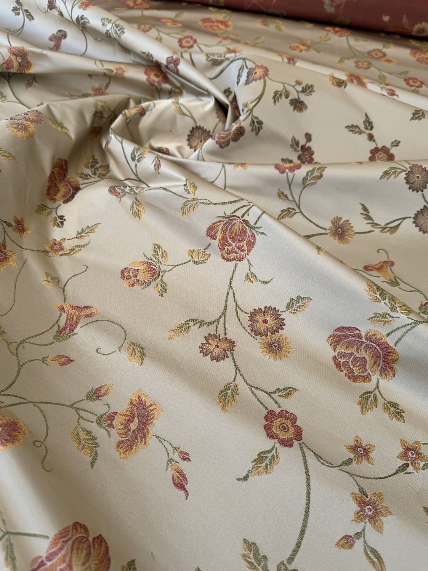 BY Yard Kravet Villa Carlotta Pongee 100% silk Lampas Chinoiserie Peony Rose Vine Pale Gold MSRP USD 354/Y