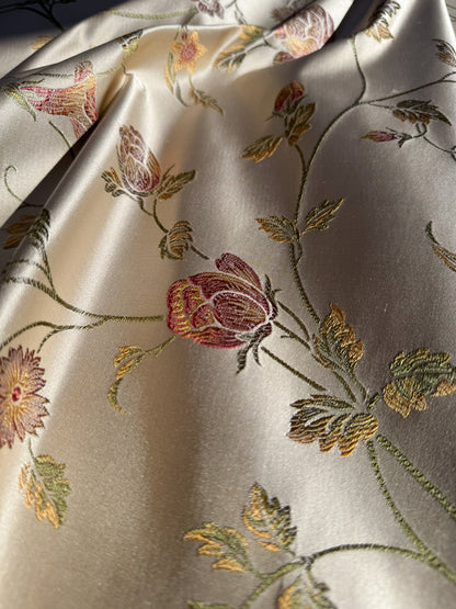 BY Yard Kravet Villa Carlotta Pongee 100% silk Lampas Chinoiserie Peony Rose Vine Pale Gold MSRP USD 354/Y