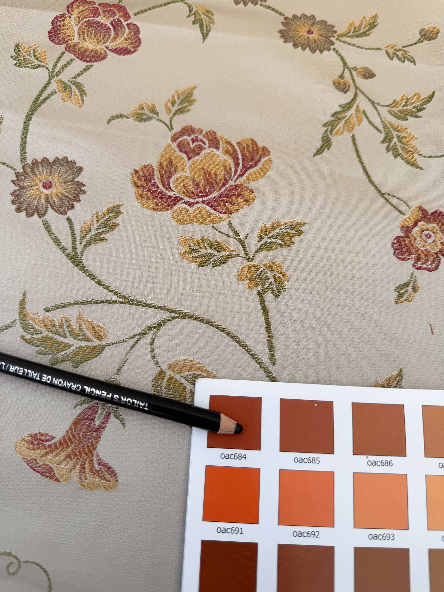 BY Yard Kravet Villa Carlotta Pongee 100% silk Lampas Chinoiserie Peony Rose Vine Pale Gold MSRP USD 354/Y
