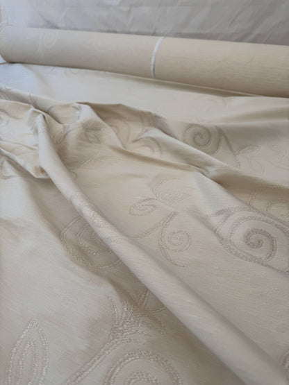 By Yard Scalamandre Soren Ivory White Modern Scandinavian Crewel Foliage Vine Linen MSRP USD 312/Y