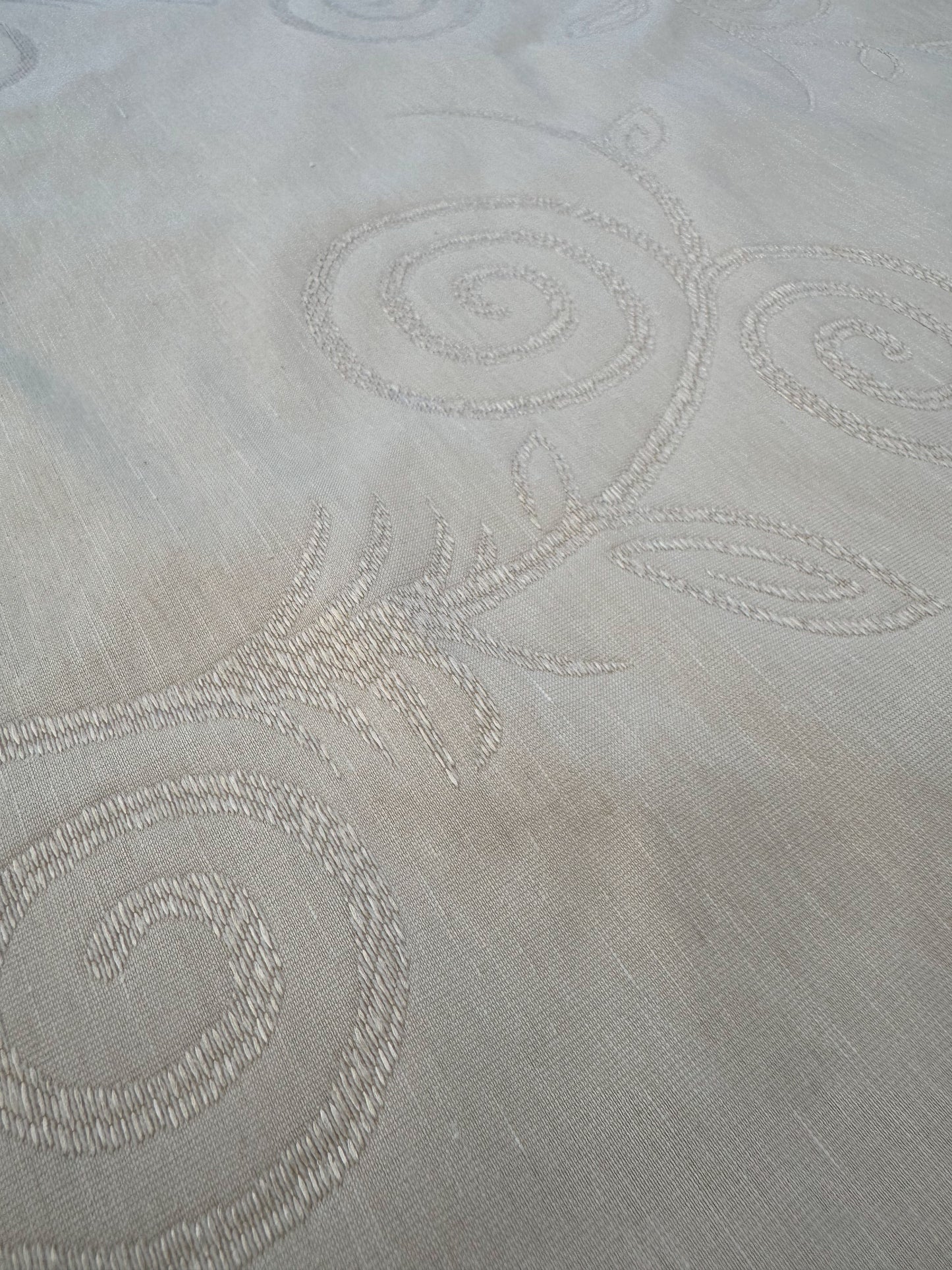 By Yard Scalamandre Soren Ivory White Modern Scandinavian Crewel Foliage Vine Linen MSRP USD 312/Y