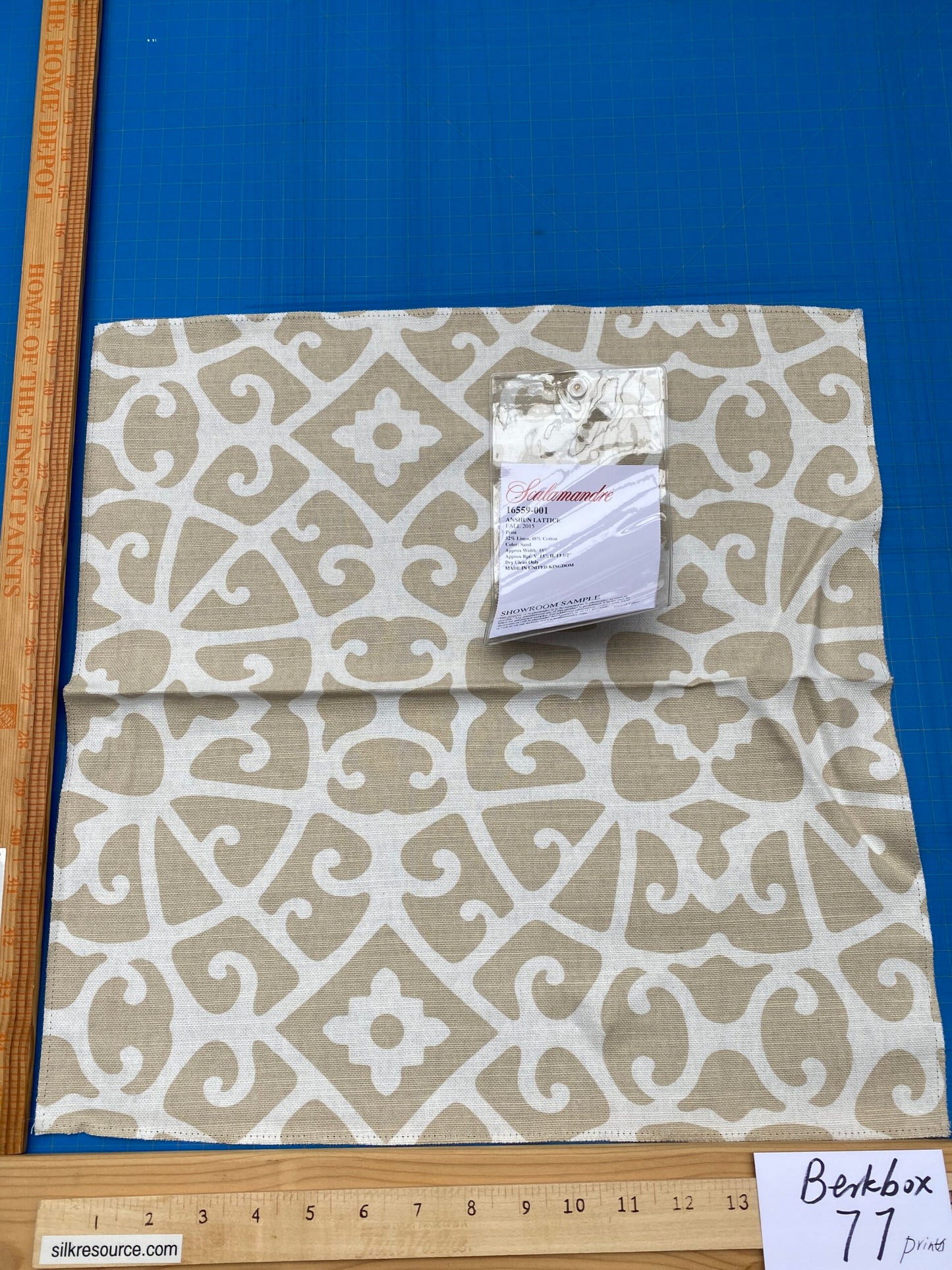 50 Berkbox77 Square Printed Fabrics by Scalamandre Anshun Lattice Sand Linen Beige White MSRP USD 370/yard