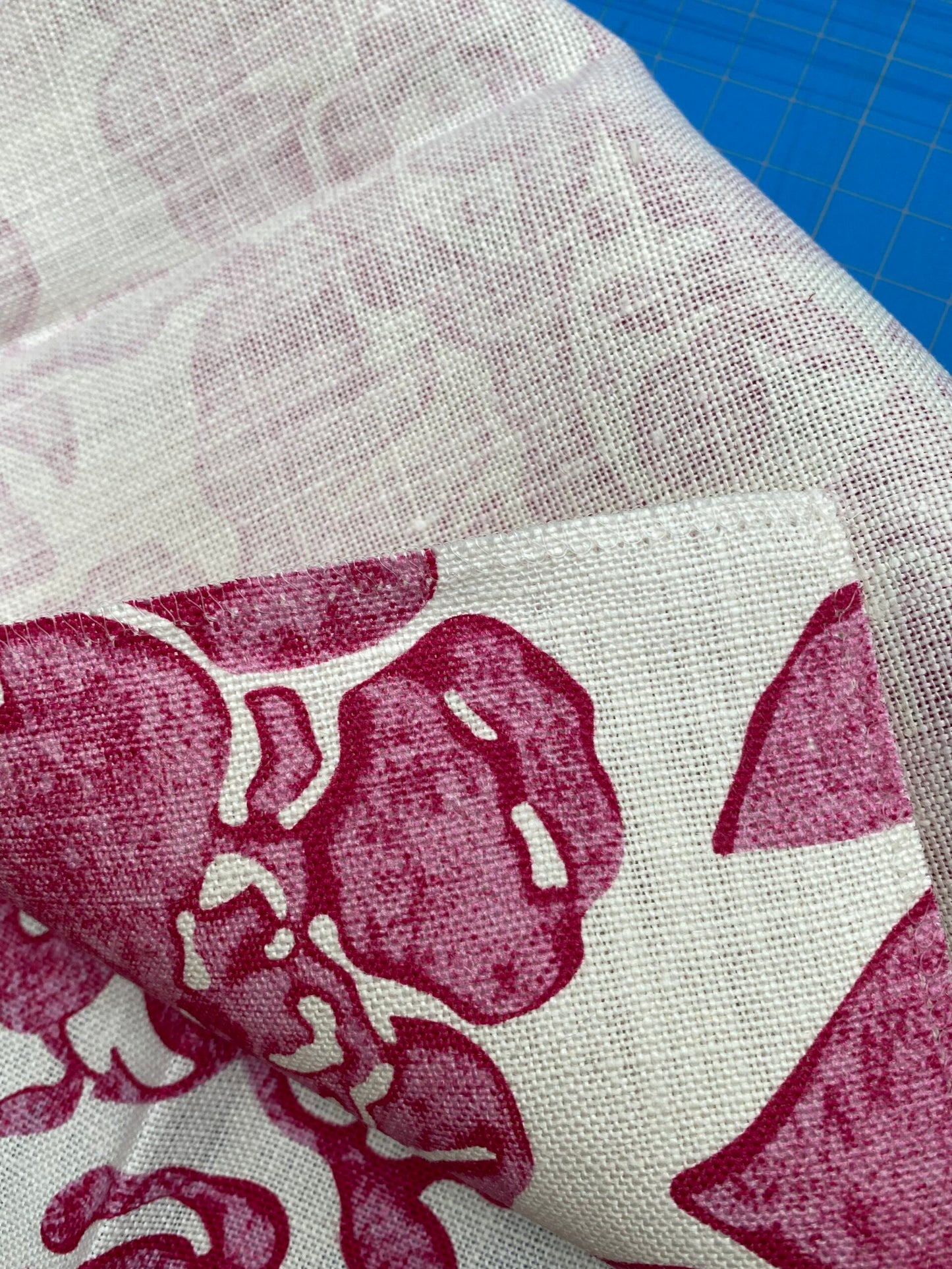 55 Berkbox77 Square Printed Fabrics by Scalamandre Luciana Damask Print Raspberry Linen Red White MSRP USD346/y