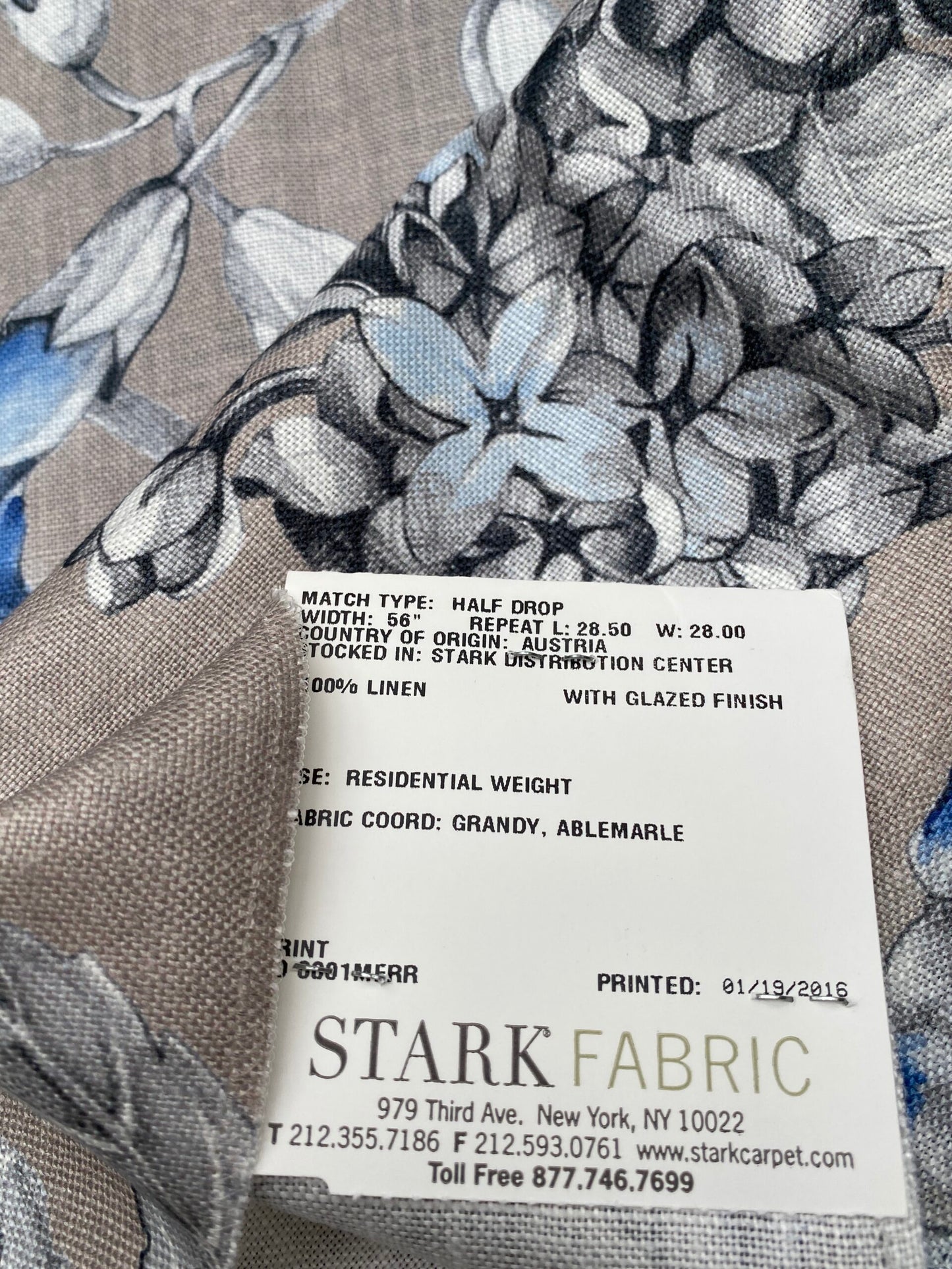 59 Berkbox77 Square Printed Fabrics by Grey Watkins Merrimon Linen Gray White MSRP USD346/y