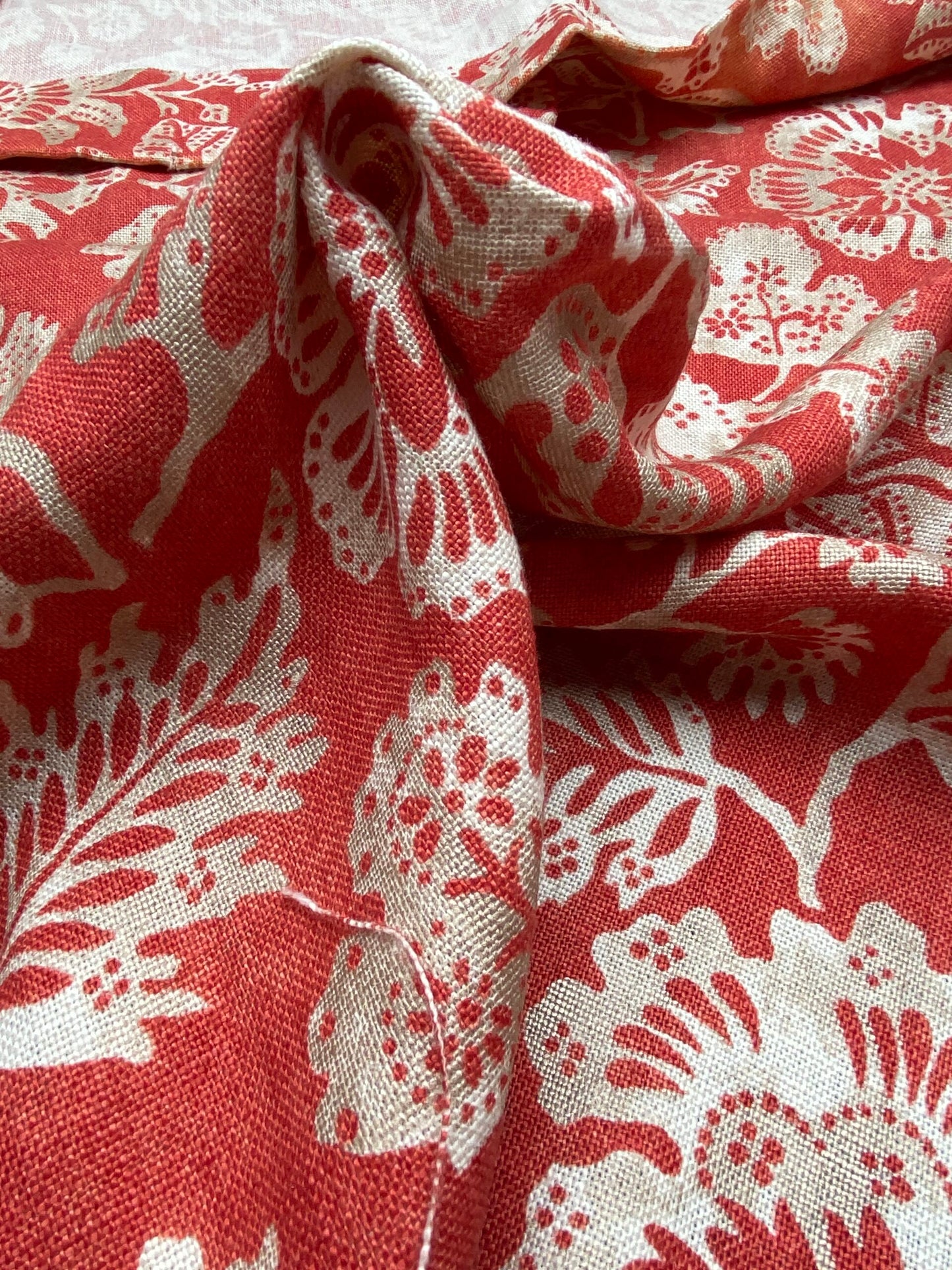 69 Berkbox77 Square Printed Fabric by Scalamandre Calais Linen Print Coral Floral Red White 1.2yd MSRP 300+/y