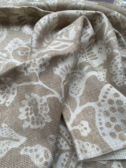 77 Berkbox77 Square Printed Fabric by Scalamandre Calais Linen Print Flax Beige Floral MSRP 300+/y