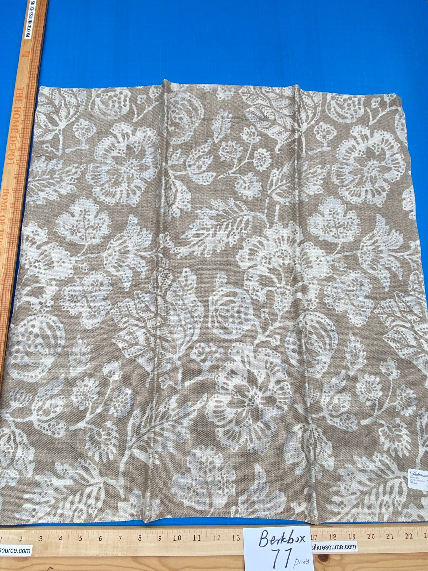 79 Berkbox77 Square Printed Fabric by Scalamandre Calais Linen Print Flax Beige Floral MSRP 300+/y