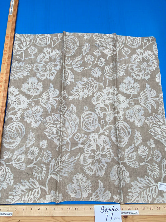 79 Berkbox77 Square Printed Fabric by Scalamandre Calais Linen Print Flax Beige Floral MSRP 300+/y