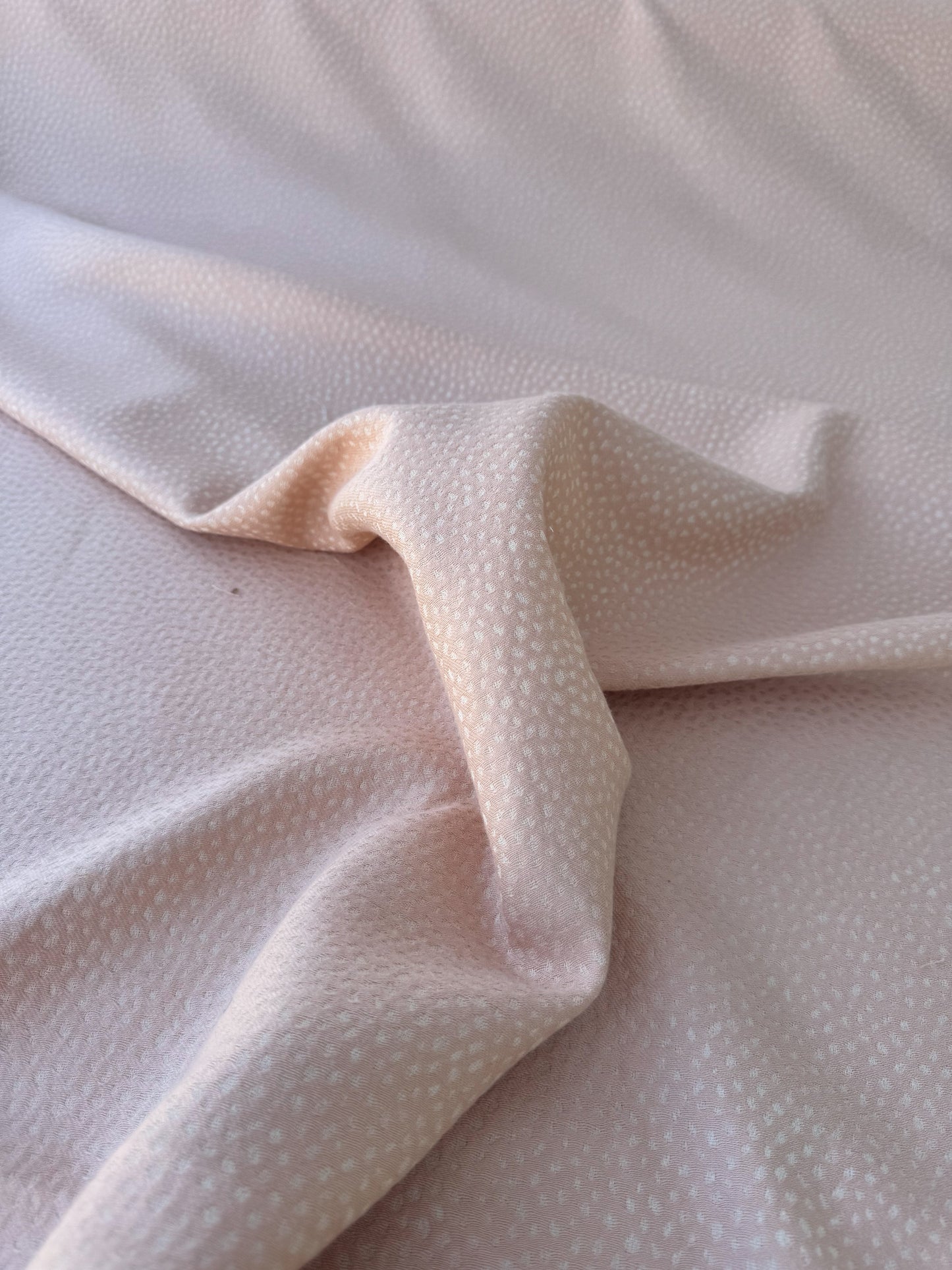Robert Allen Beacon Hill Speckled Petal Silk Cotton Cashmere Blend in Peach Pink Small Texture