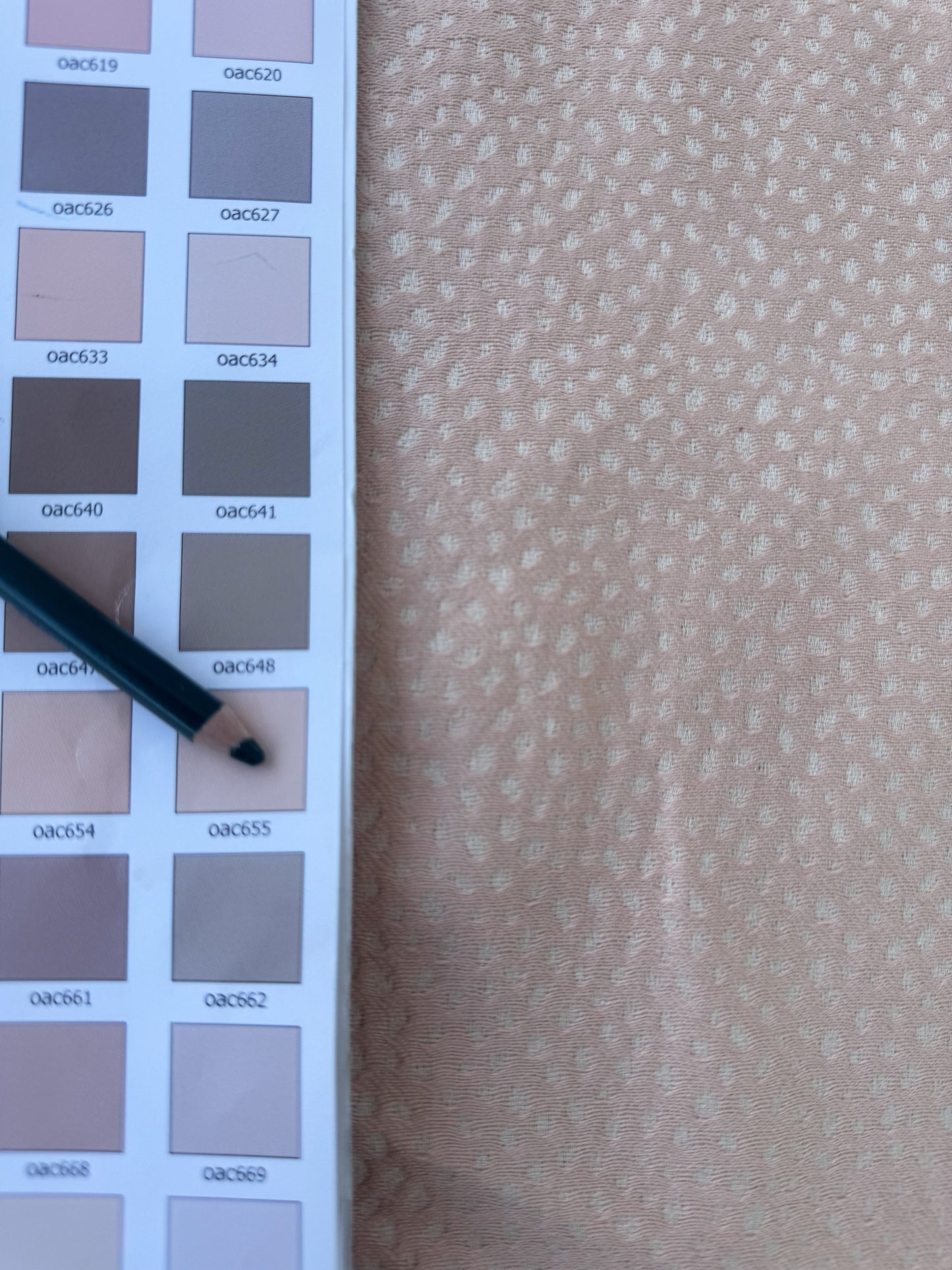 Robert Allen Beacon Hill Speckled Petal Silk Cotton Cashmere Blend in Peach Pink Small Texture