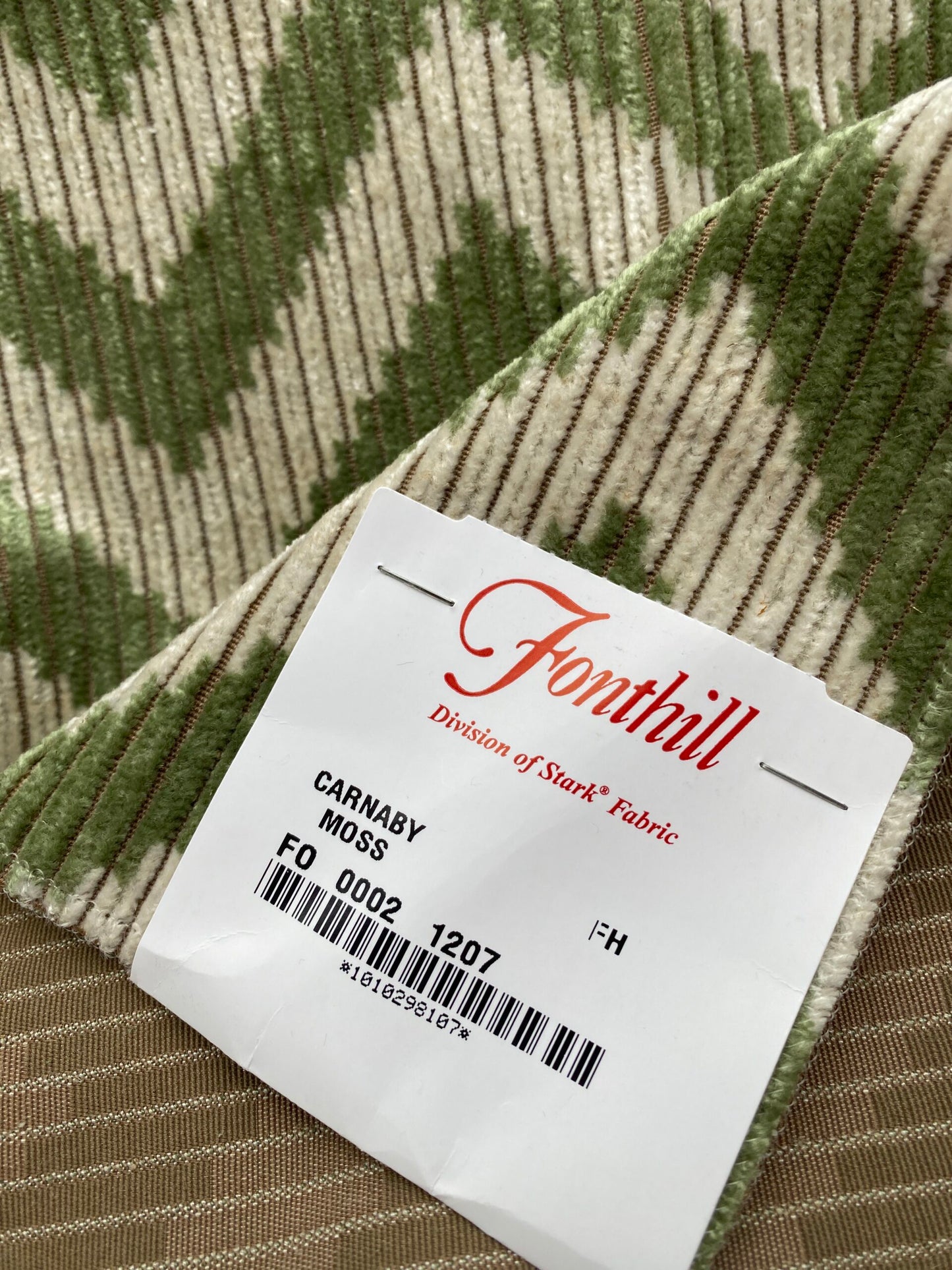 6 Berkbox78 Square Velvet by Fonthill Carnaby Moss Green White Chevron MSRP USD 294/y