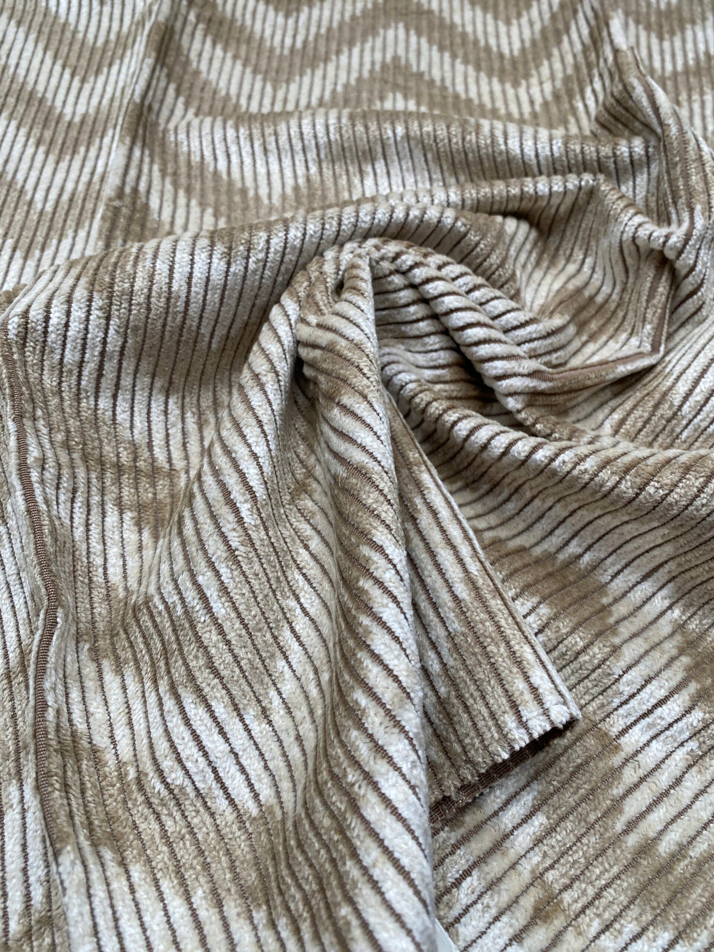 7 Berkbox78 Square Velvet by Fonthill Carnaby Desert Brown White Chevron1.1YD X 25" MSRP USD 294/y