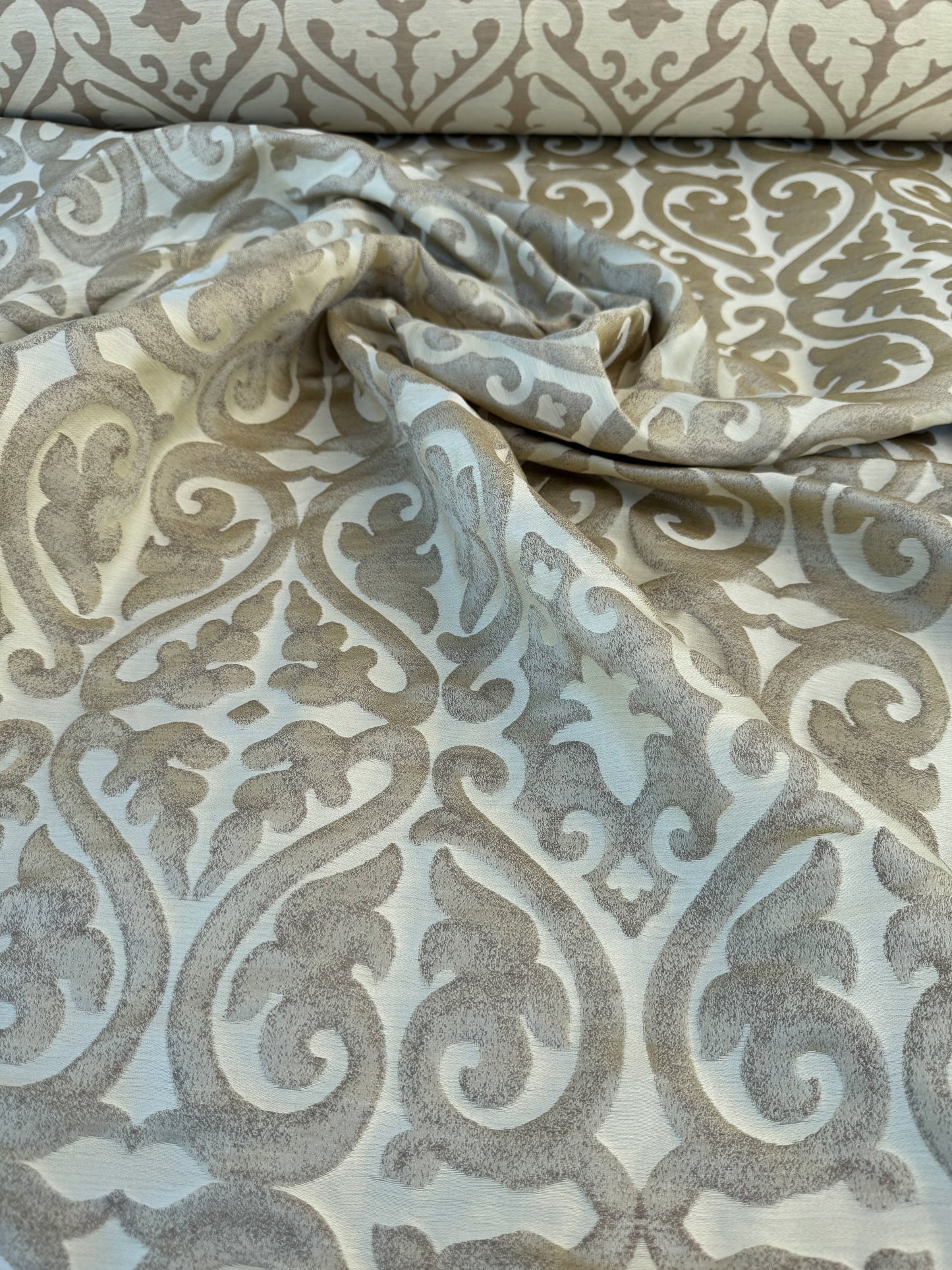 Beacon Hill Robert Allen Topiary Scroll Yellow Lotus Silk Damask Heart Shaped Yellow Gold Brown Metallic Silk and Linen