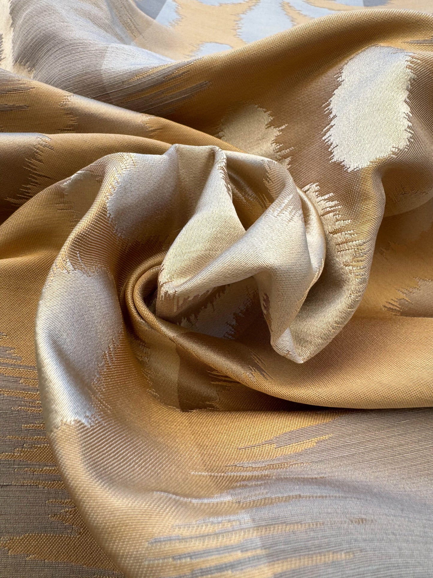 Scalamandre Angel of Longevity cameo/grey /taupe Diamond Ogee Ikat MSRP USD 306/y