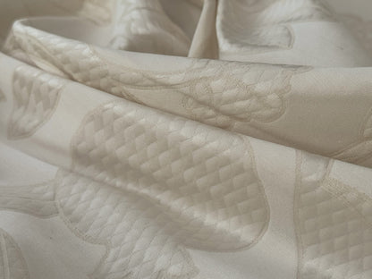 Robert Allen Beacon Hill Amerikey Snow Silk White Matelassé Art Nouveau Pomegranate Grape Floral Scroll Lux MSRP USD195/y