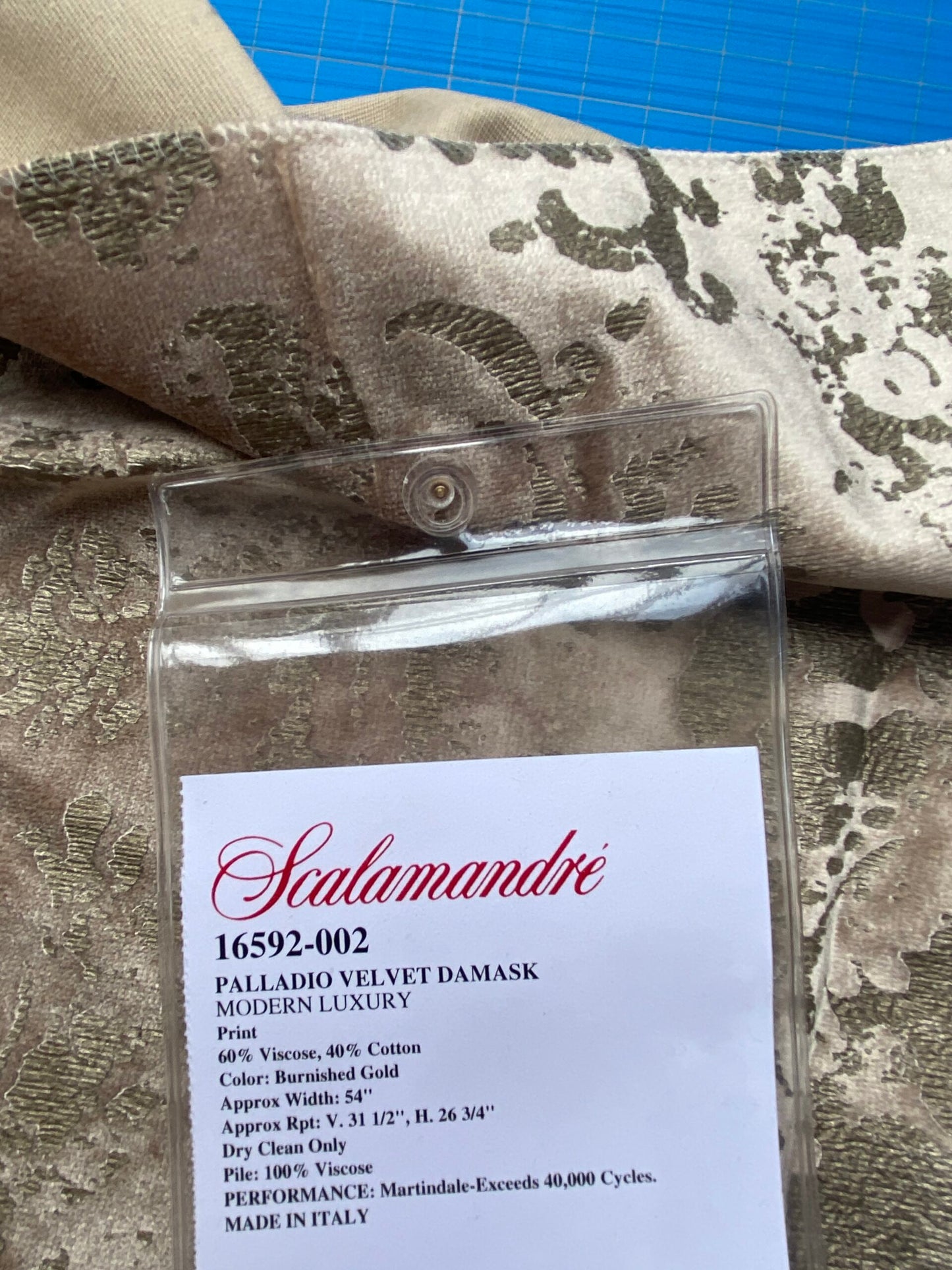 11 Berkbox79 Scalamandre Square Velvet Palladio Velvet Damask Burnished Gold MSRP USD300+/y